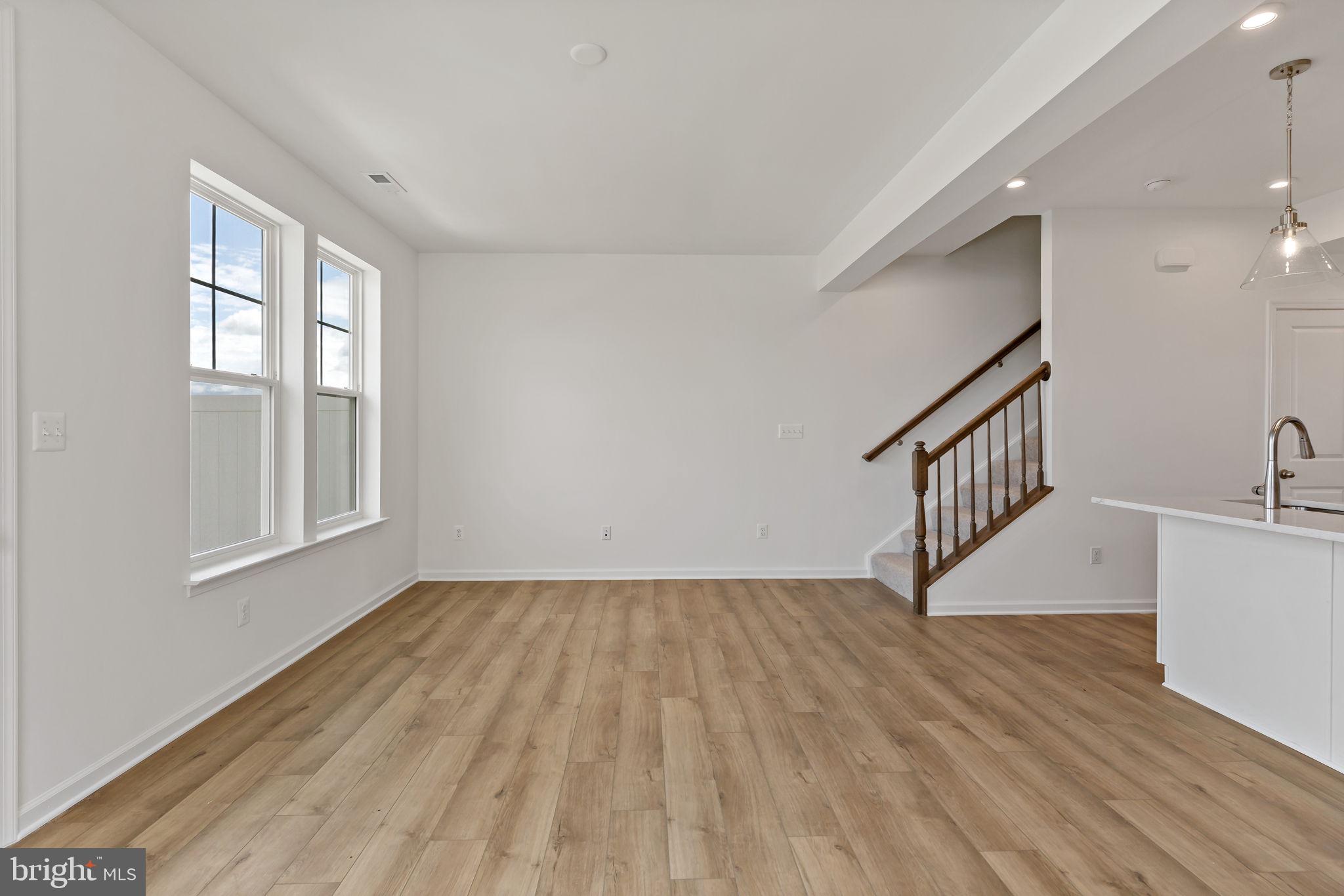 SOUTH BROOK - Residential