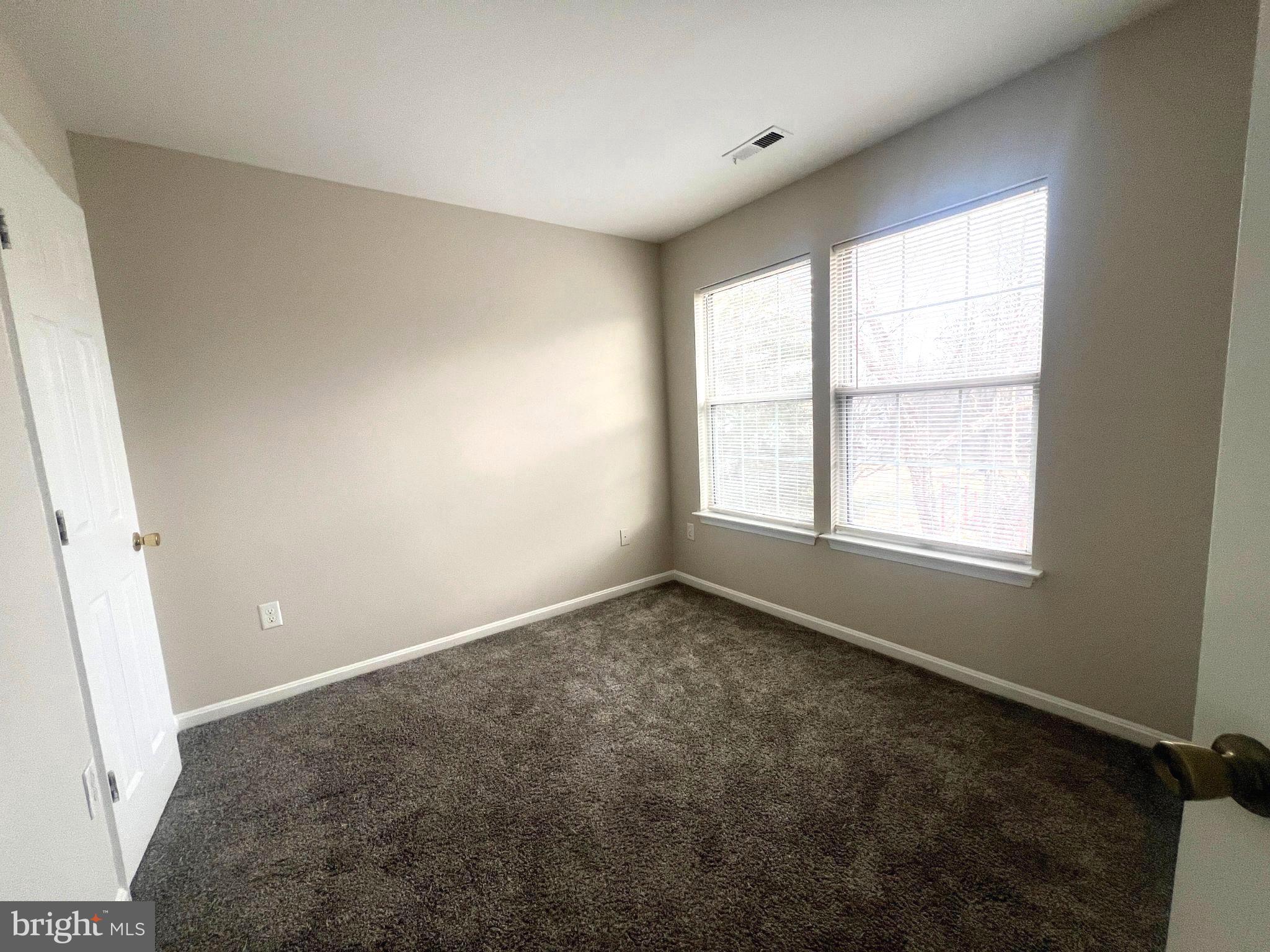 KINGS GRANT - Residential