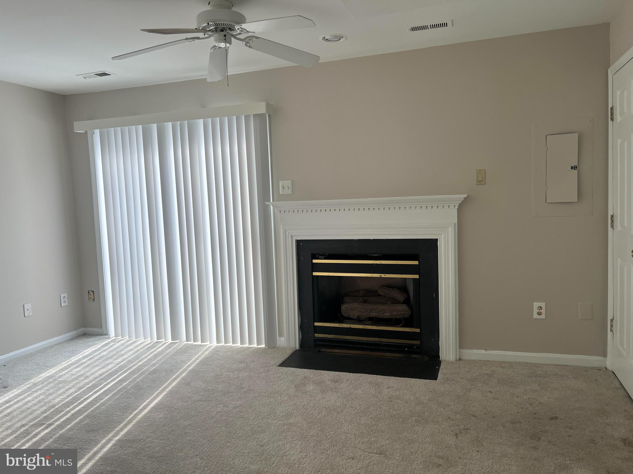 KINGS GRANT - Residential