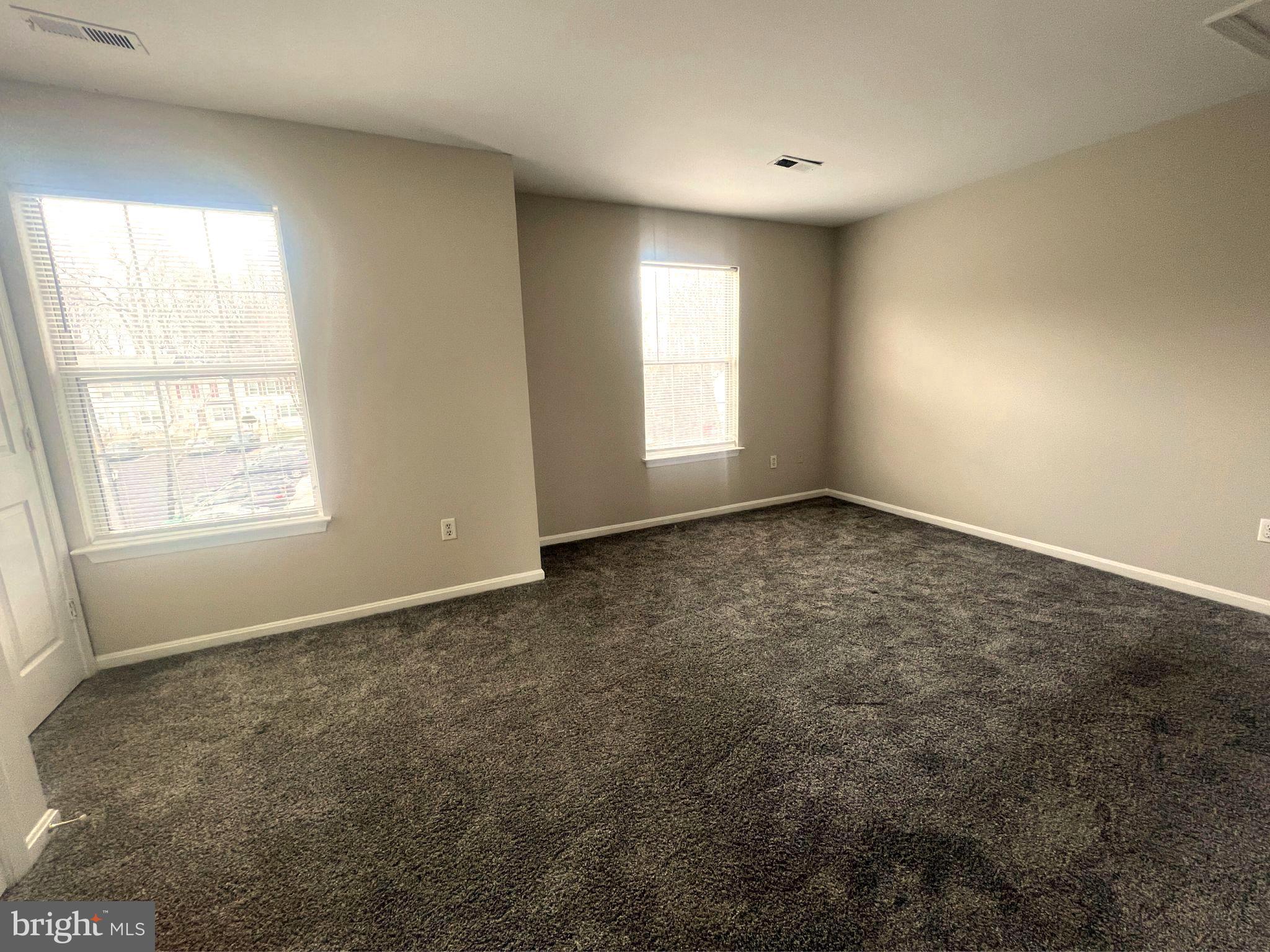 KINGS GRANT - Residential