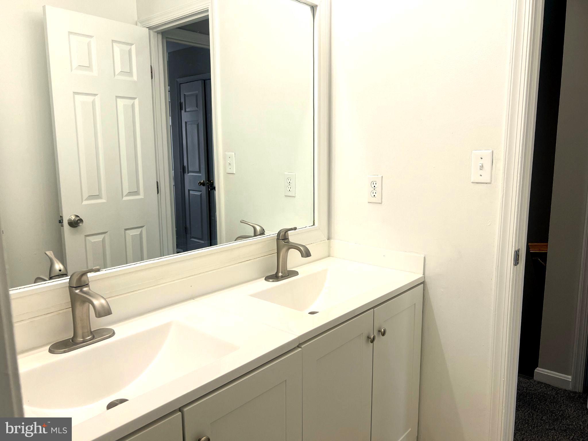 KINGS GRANT - Residential