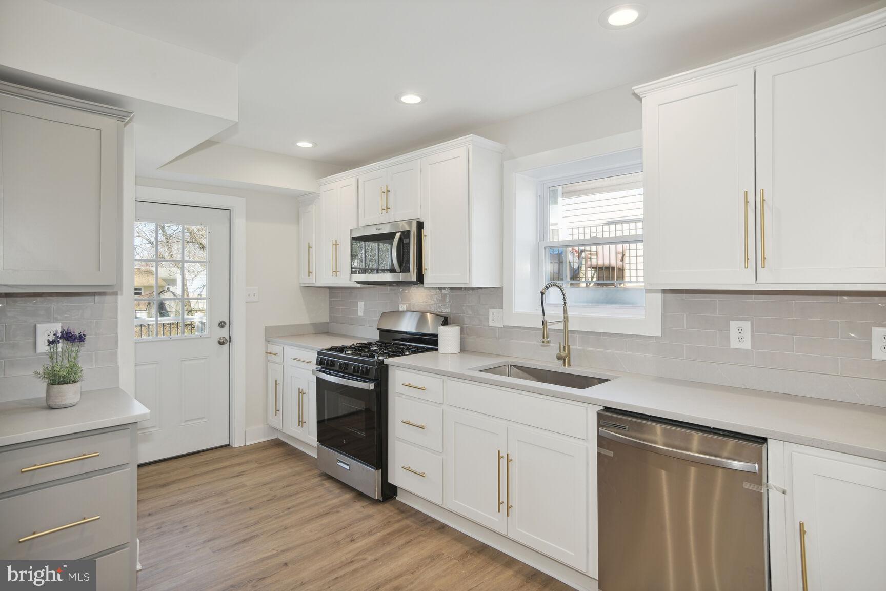 8012 CATHERINE AVENUE