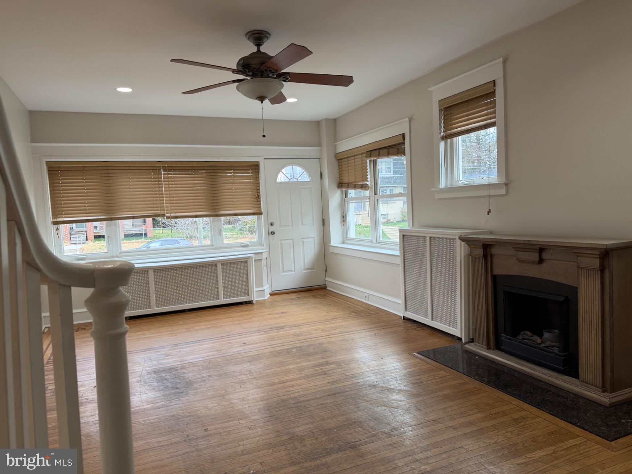 FOX CHASE - Residential