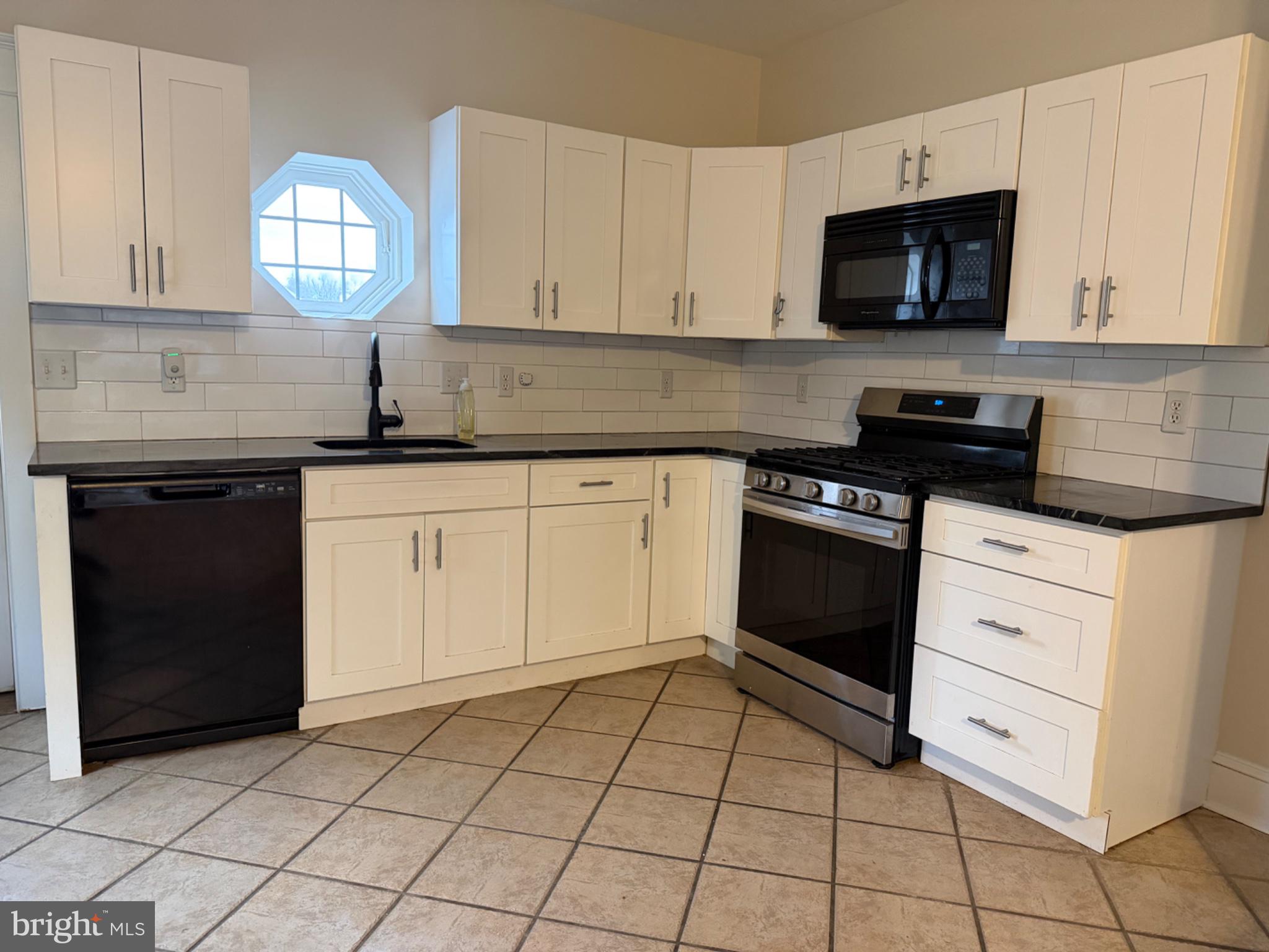 FOX CHASE - Residential