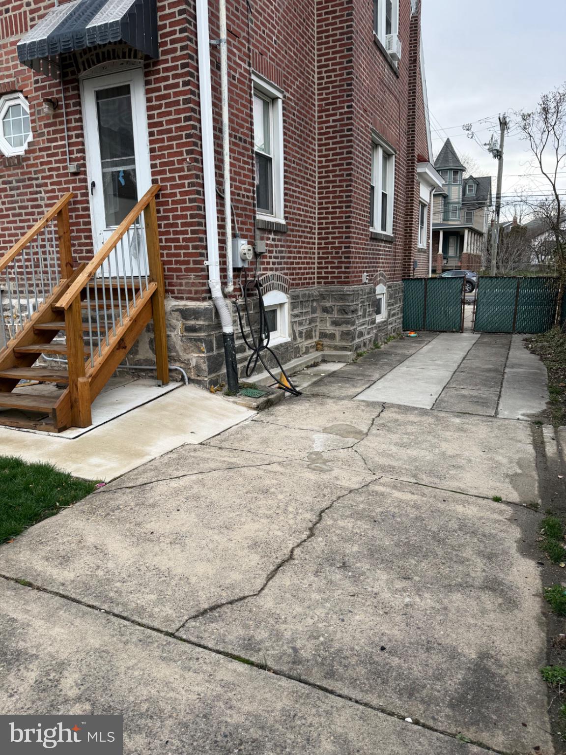 FOX CHASE - Residential