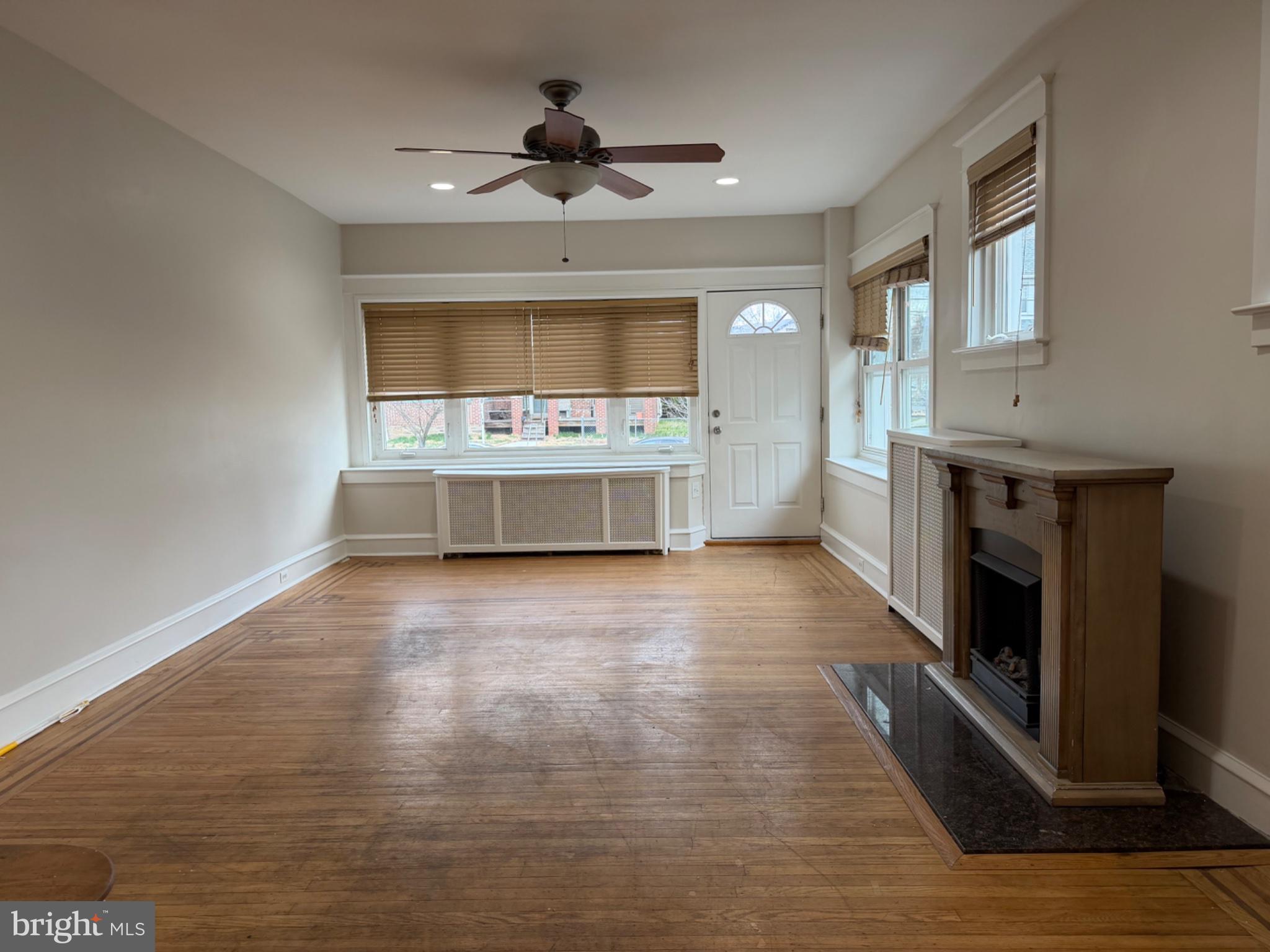 FOX CHASE - Residential