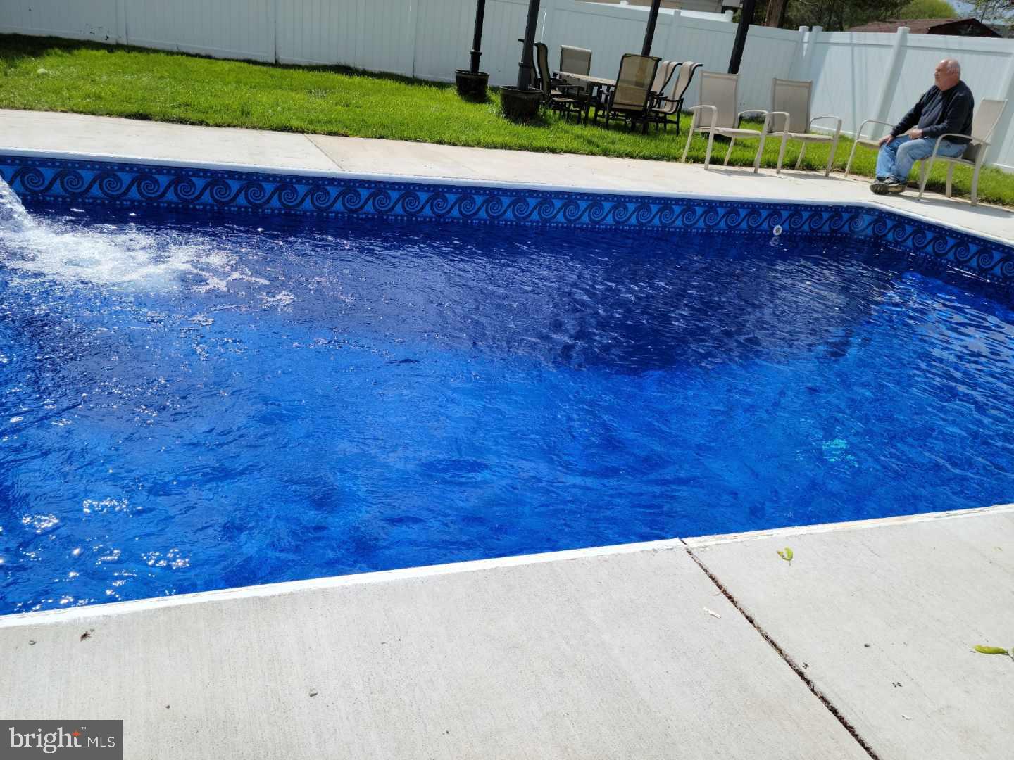 SUBURBIA - Residential