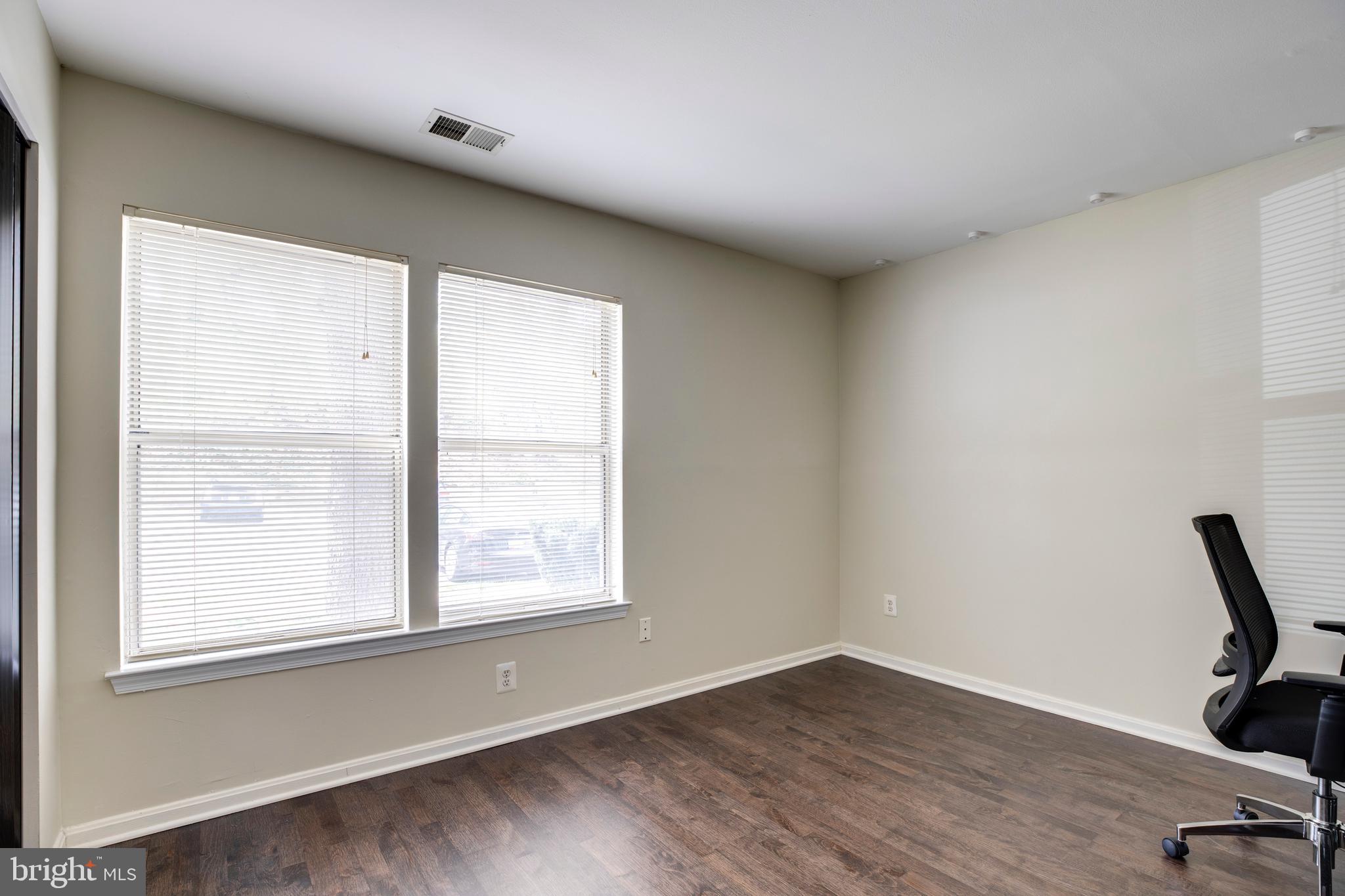 LAFAYETTE FOREST - Residential Lease