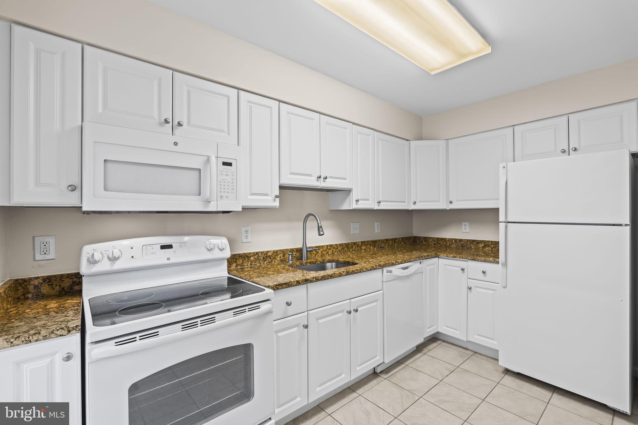 786 N VERMONT STREET