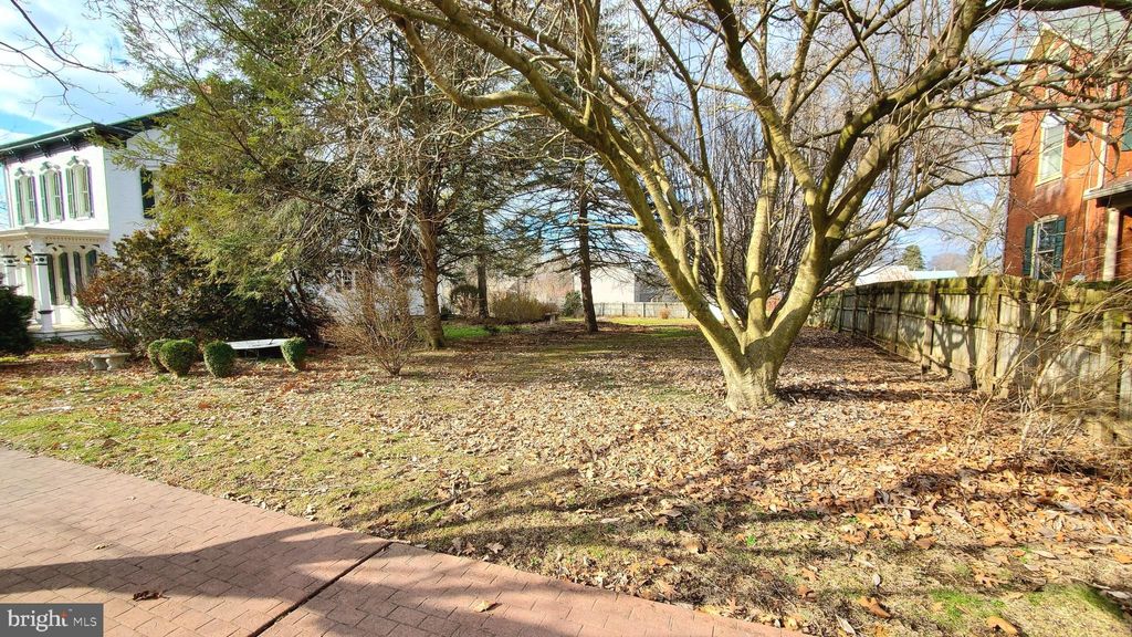 Photo of 25 W HIGH ST, MARIETTA, PA 17547 (MLS # PALA2030214)