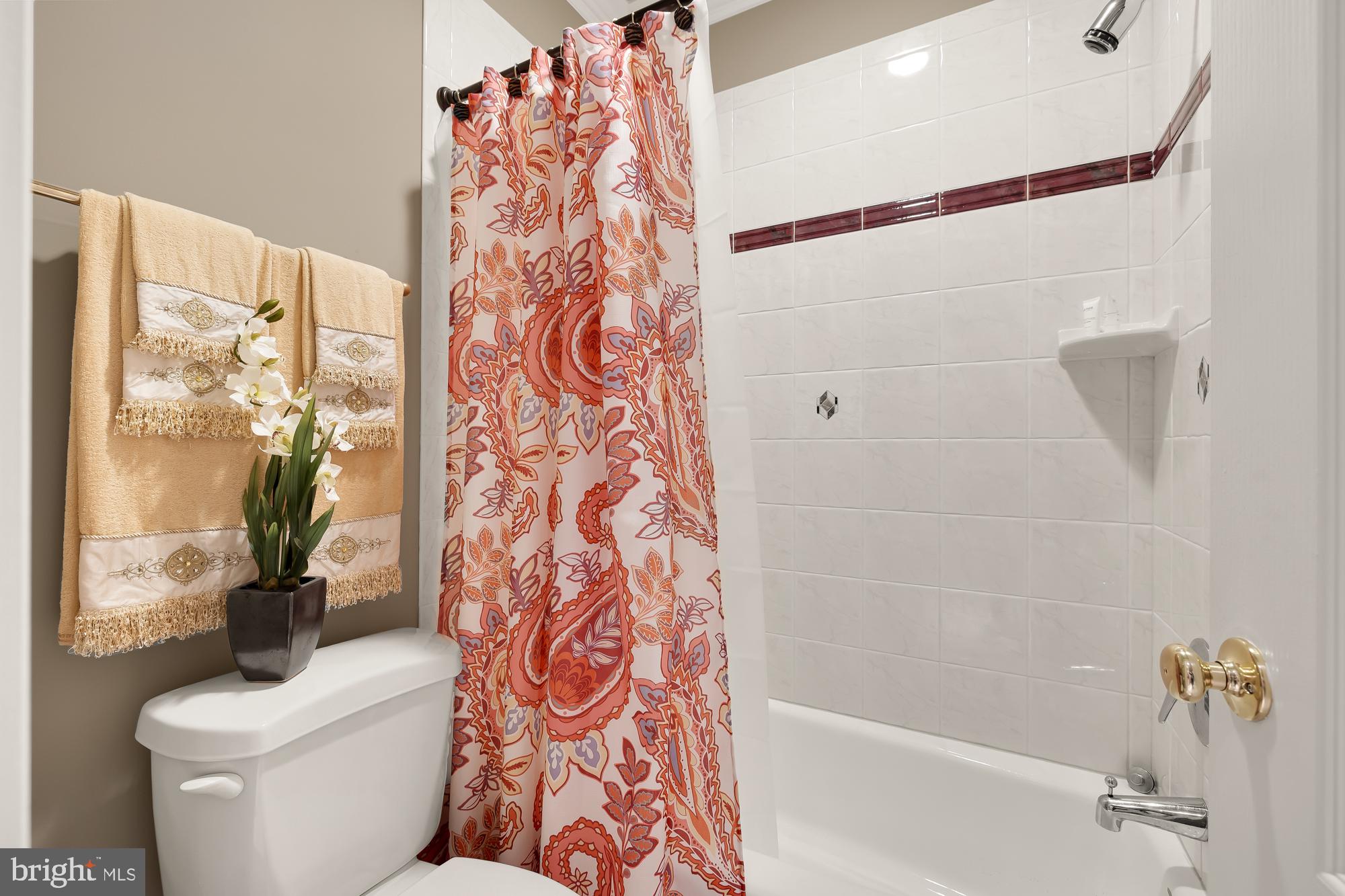 SPRING MEADOWS - Residential