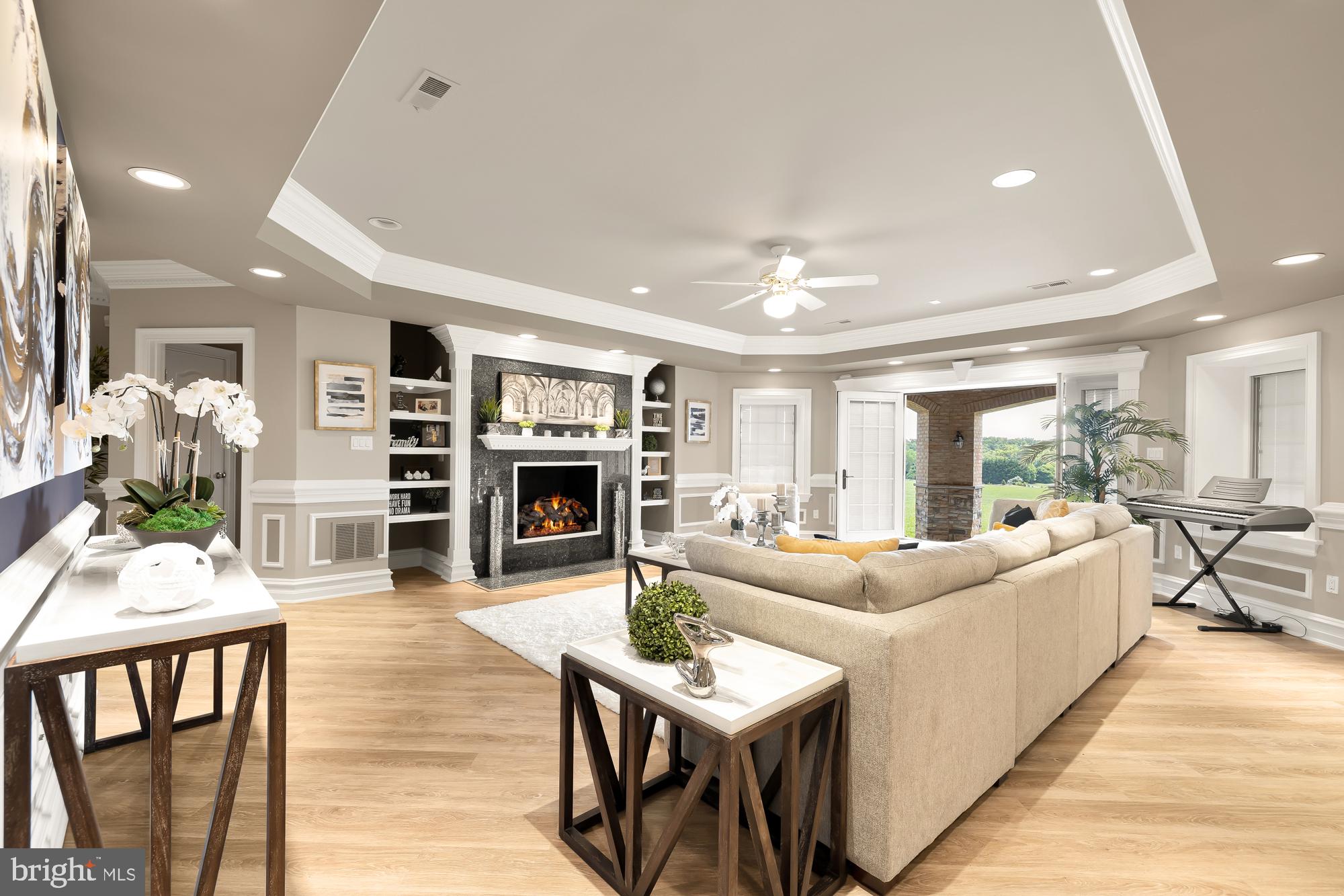 SPRING MEADOWS - Residential