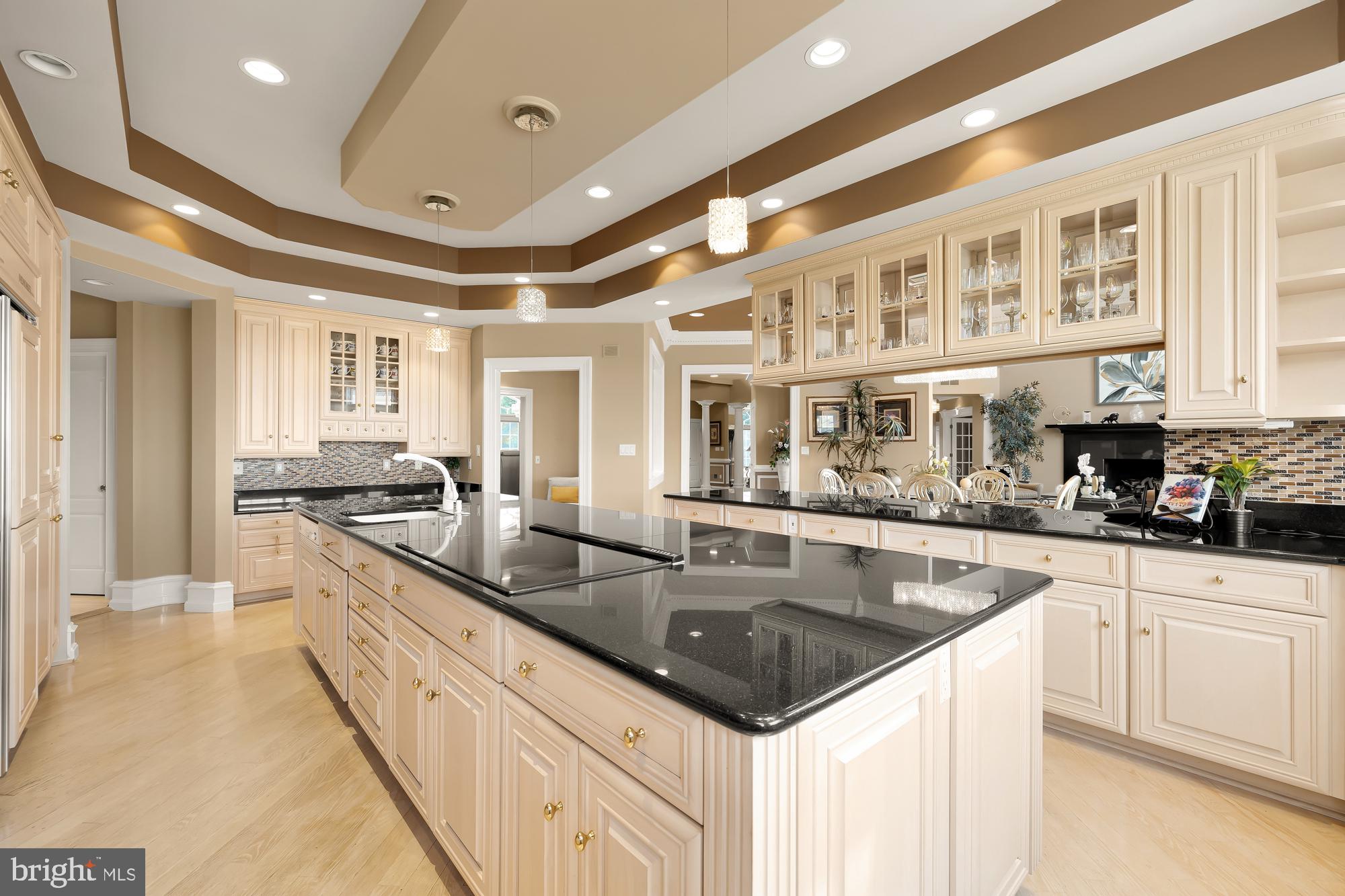 SPRING MEADOWS - Residential