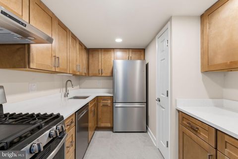 463 OLD FORGE CROSSING DEVON PA 19333