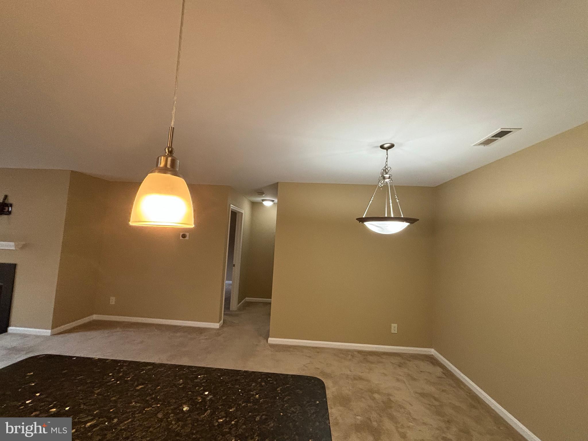 FOUR WINDS AT OAKTON - Residential Lease