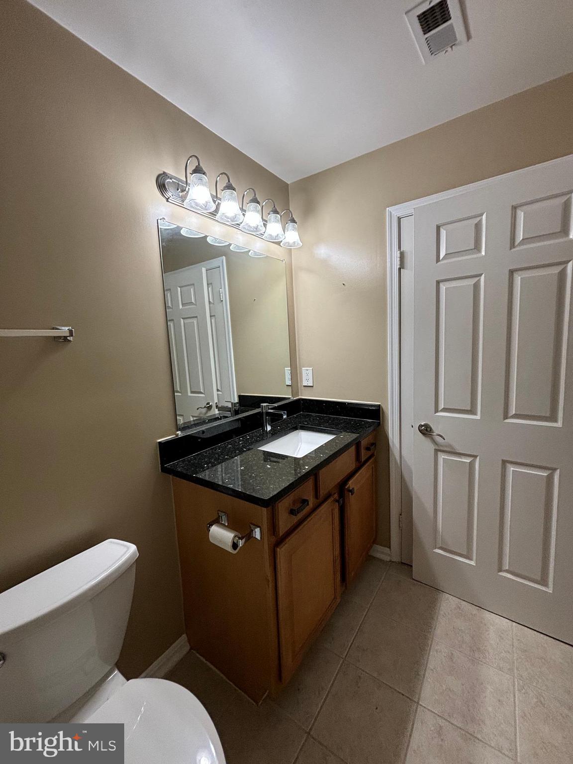 FOUR WINDS AT OAKTON - Residential Lease