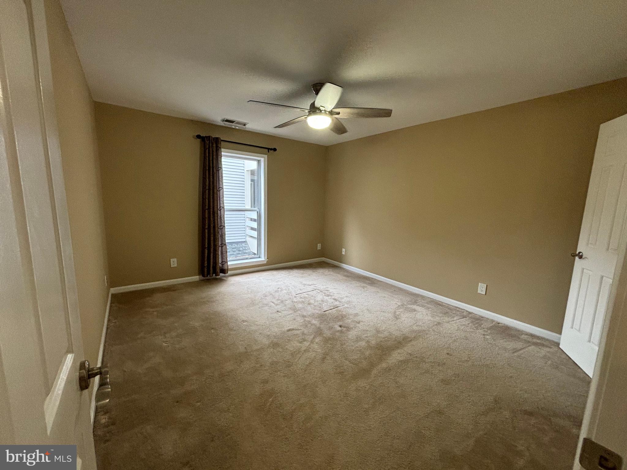 FOUR WINDS AT OAKTON - Residential Lease