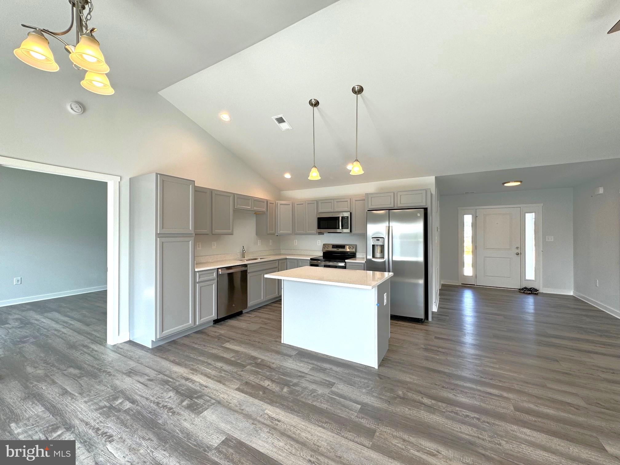 HERITAGE HILLS - Residential