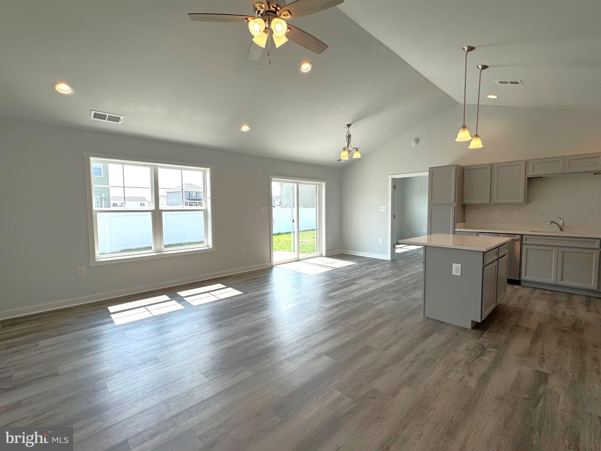 HERITAGE HILLS - Residential