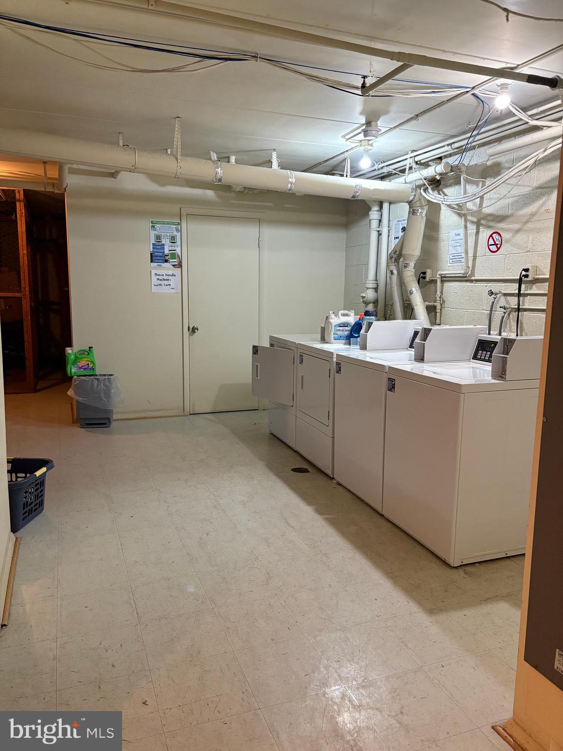 COUNTRY CLUB GREEN - Residential