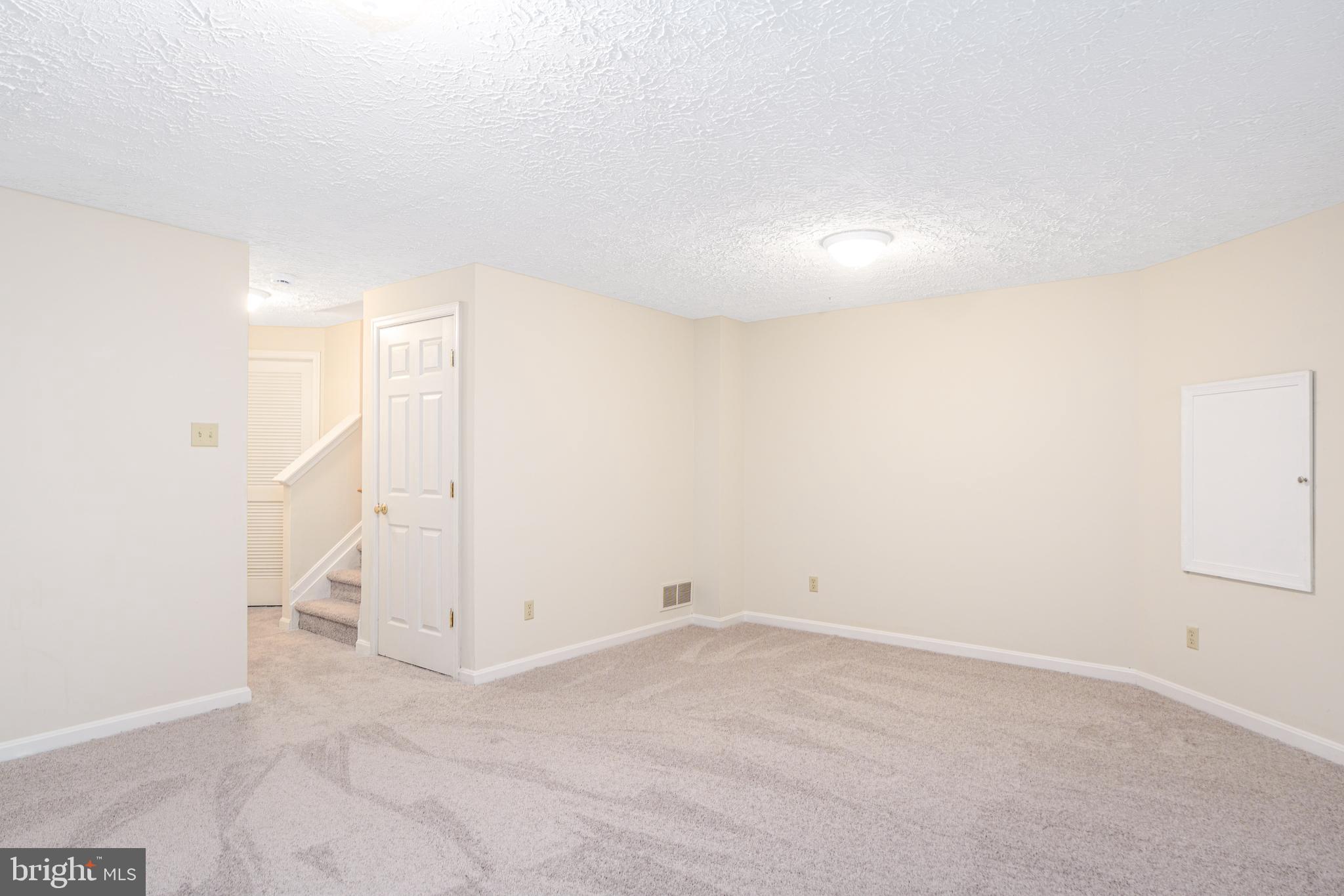 THE COURTS - Residential