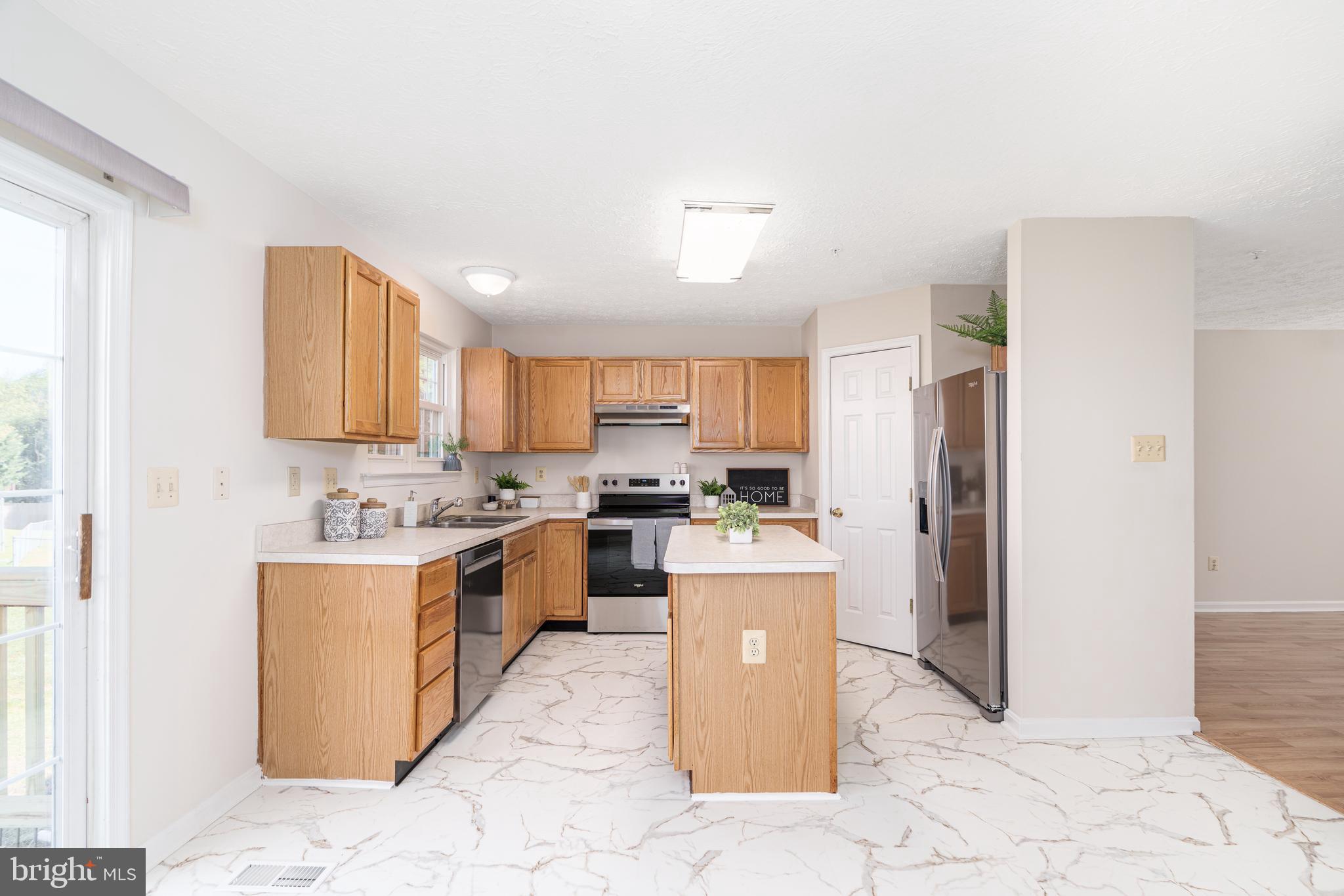 THE COURTS - Residential