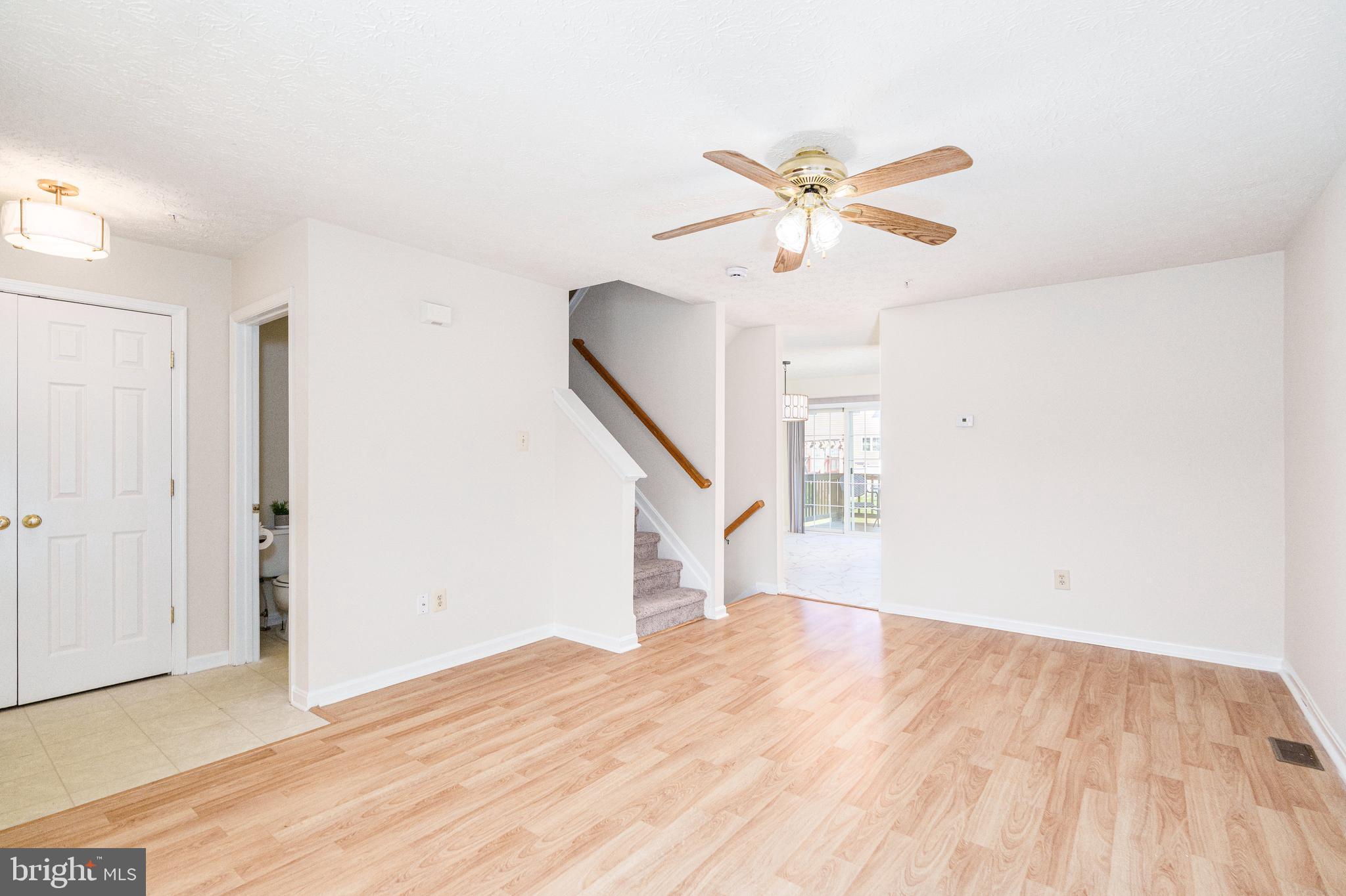 THE COURTS - Residential