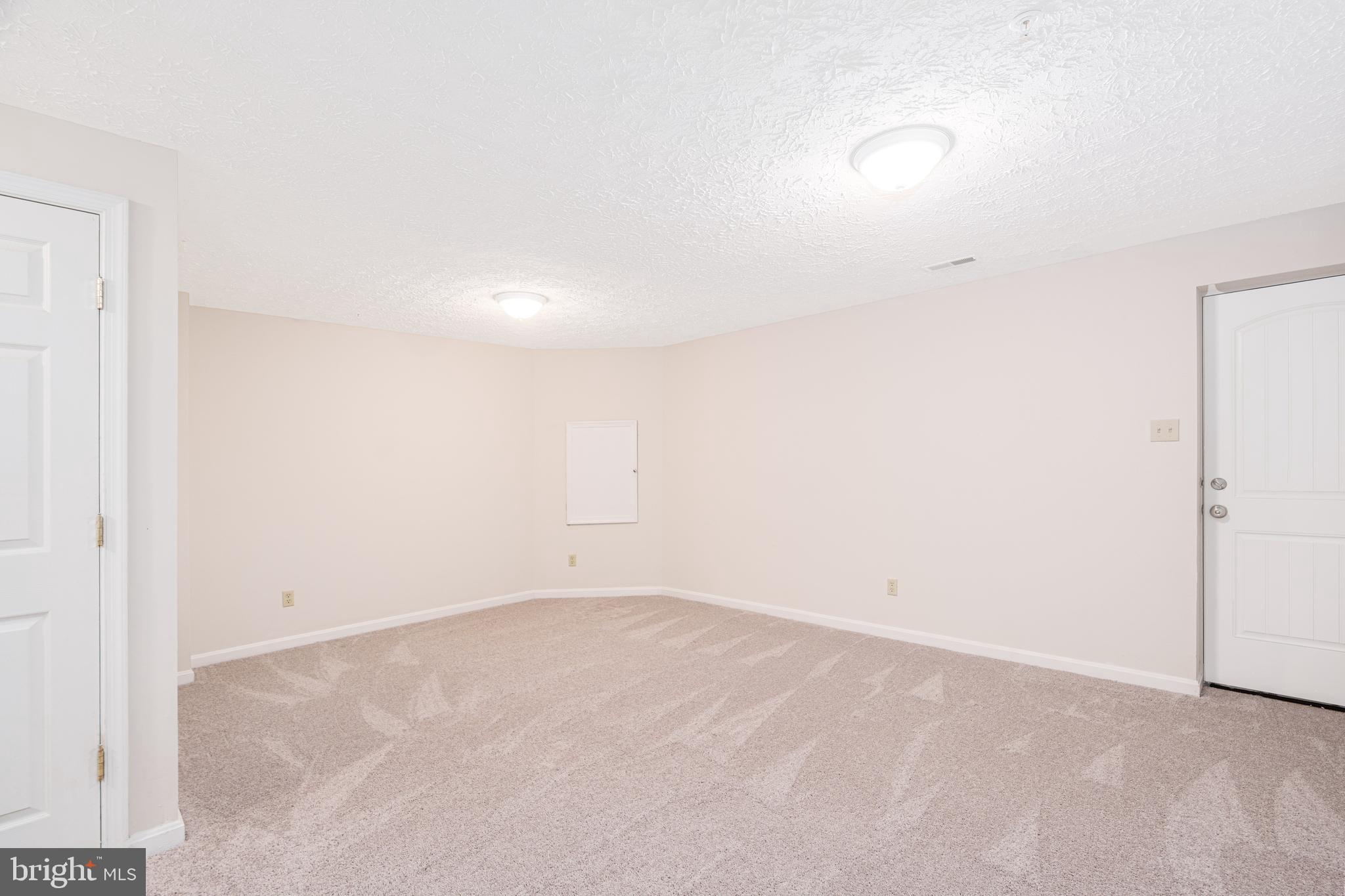 THE COURTS - Residential