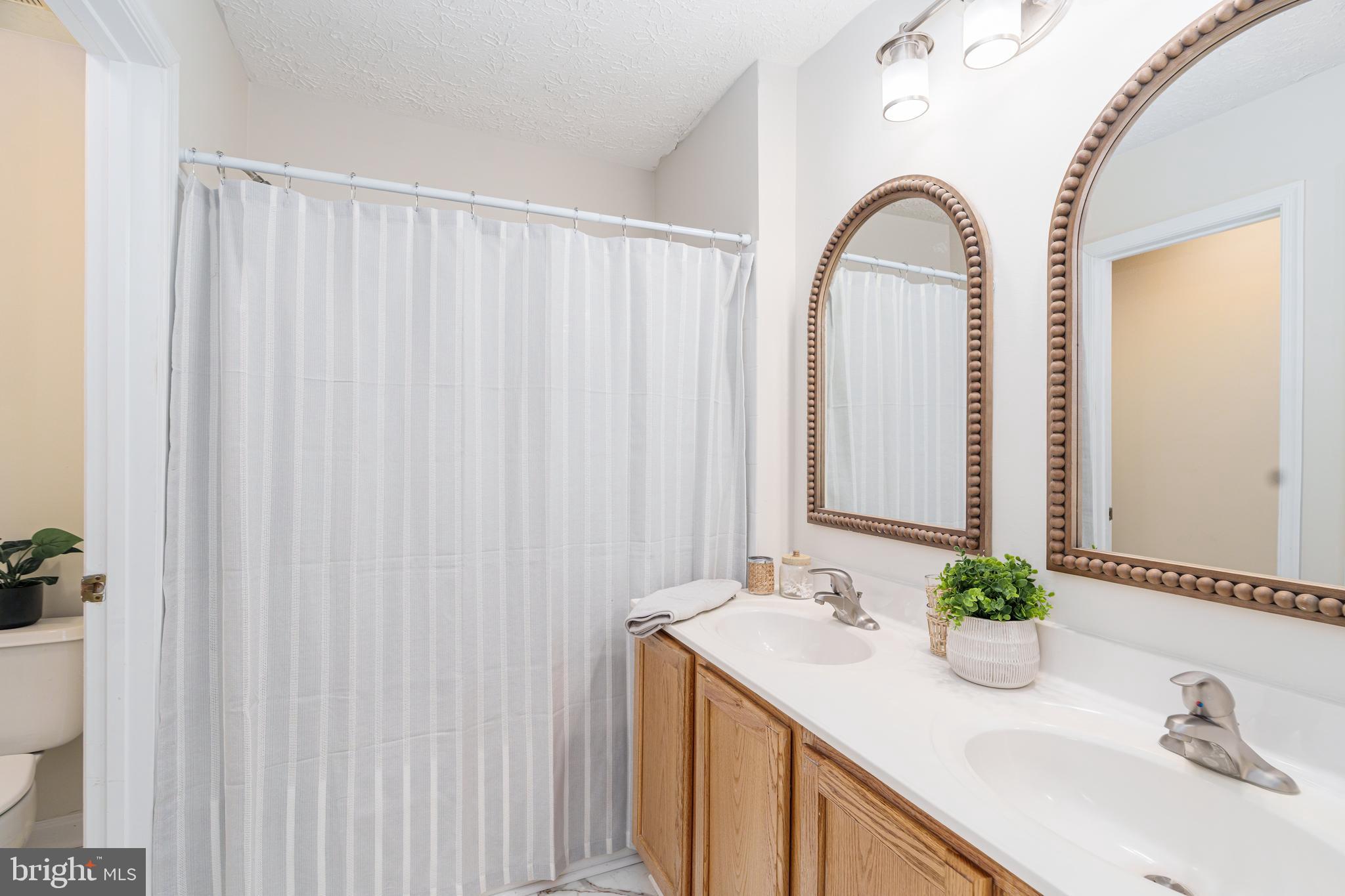 THE COURTS - Residential