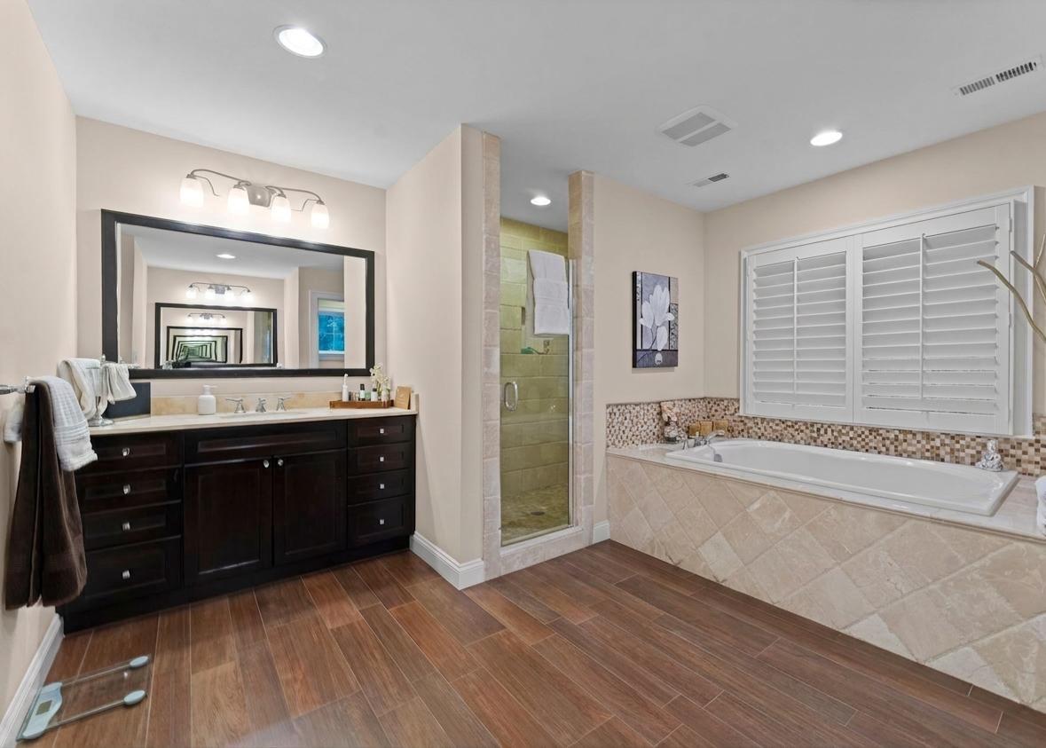 PARKWOOD - Residential