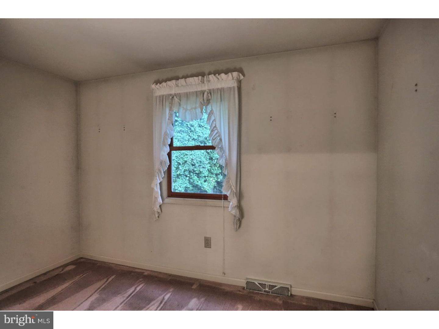 MIFFLIN WOODS - Residential