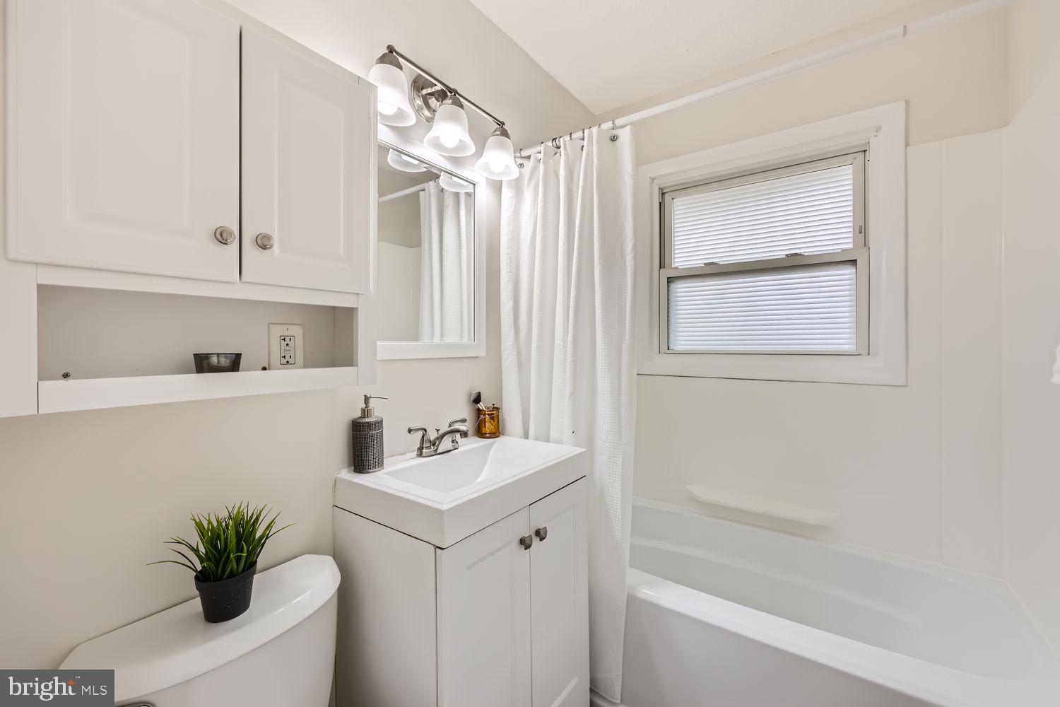 EDGE MEAD - Residential