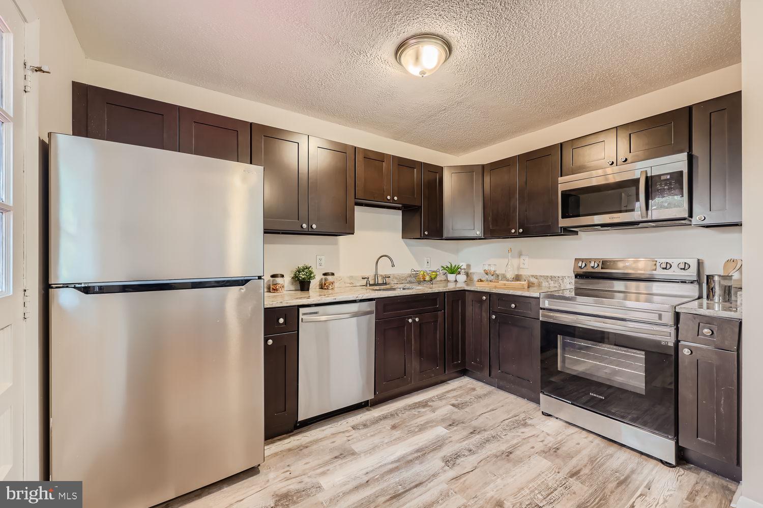 EDGE MEAD - Residential