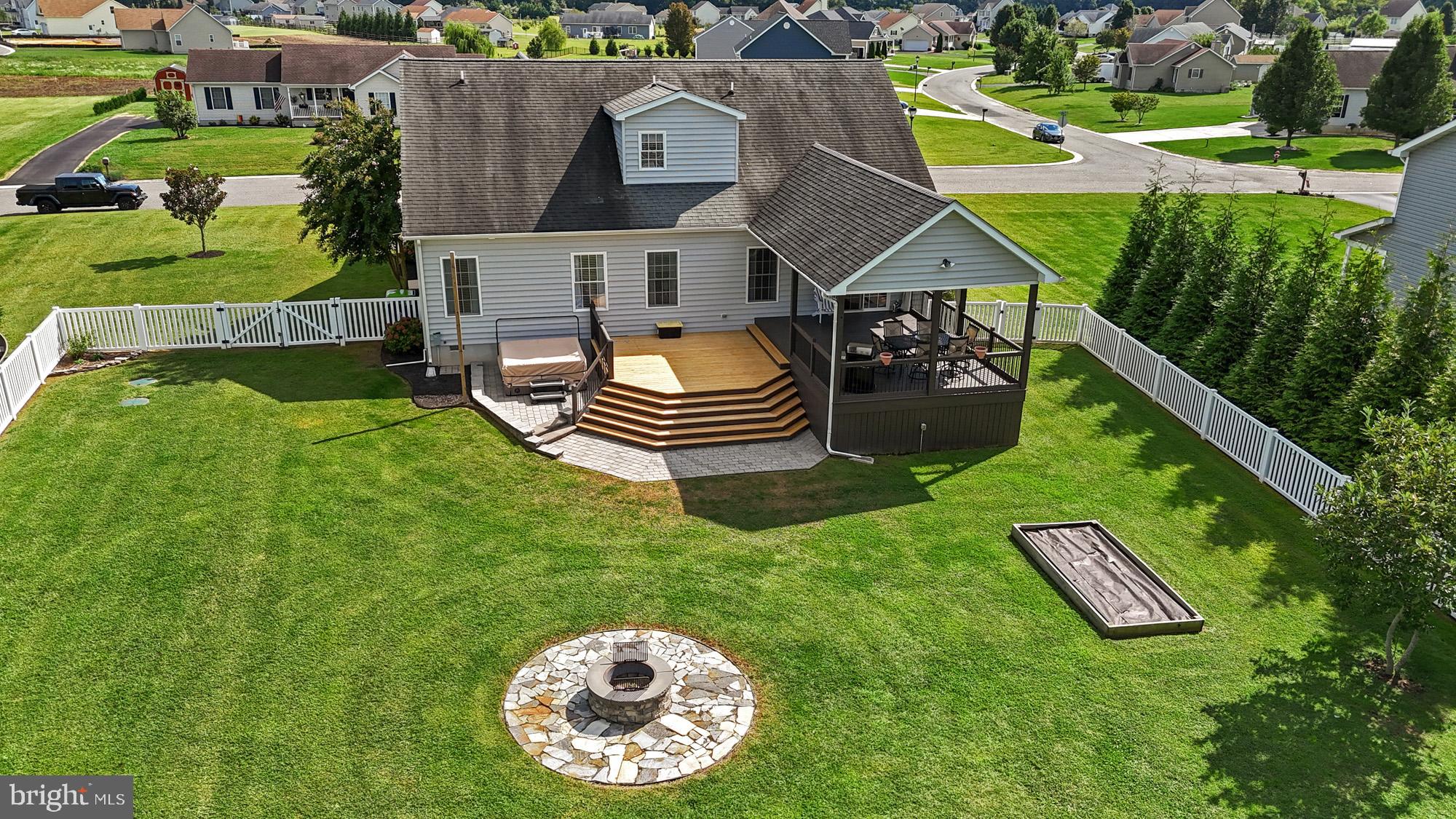 WHITETAIL RUN - Residential