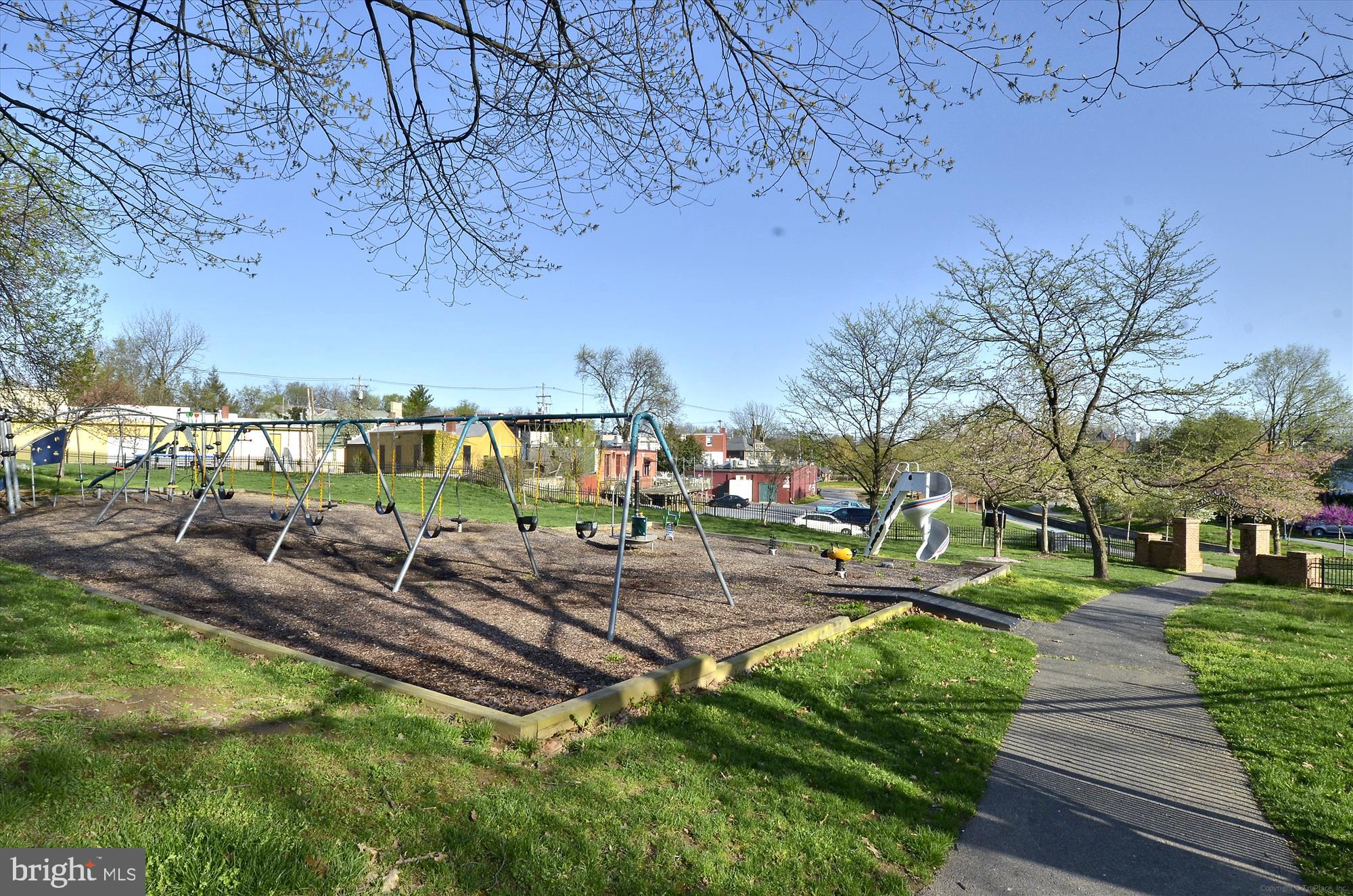 FREDERICKTOWNE VILLAGE - Residential