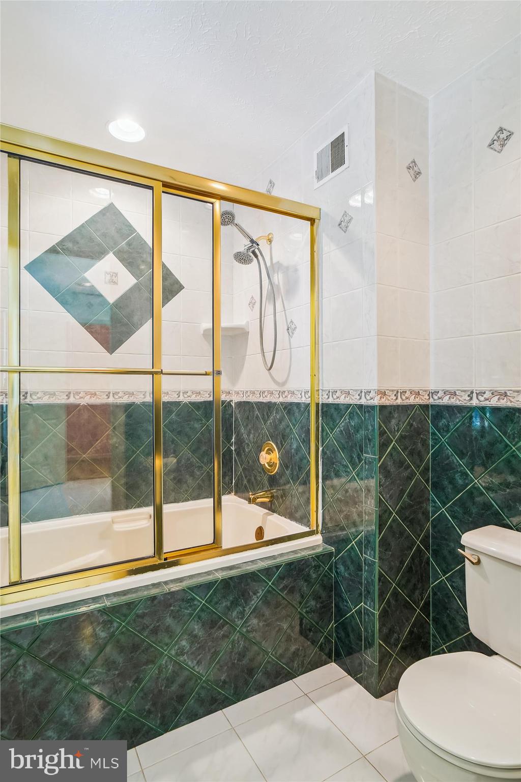 FREDERICKTOWNE VILLAGE - Residential