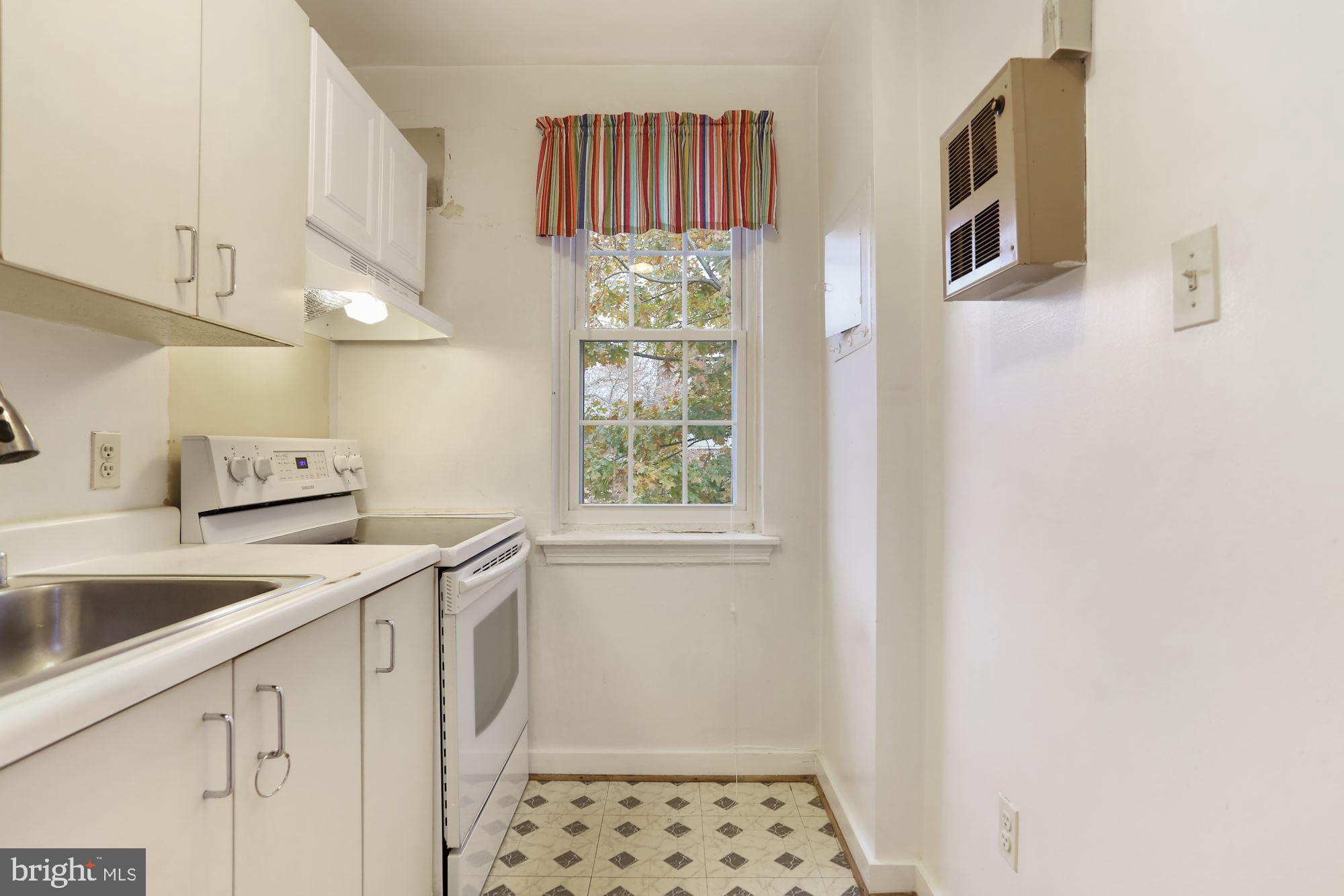 AUBURN VILLAGE - Residential