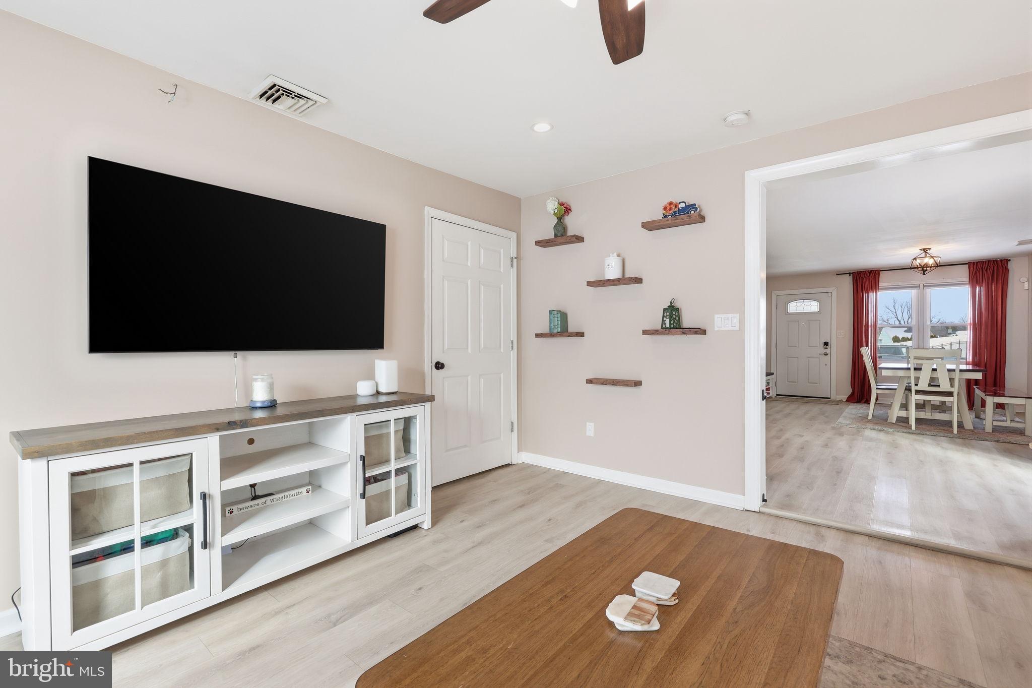 PENNSBURY HGTS - Residential