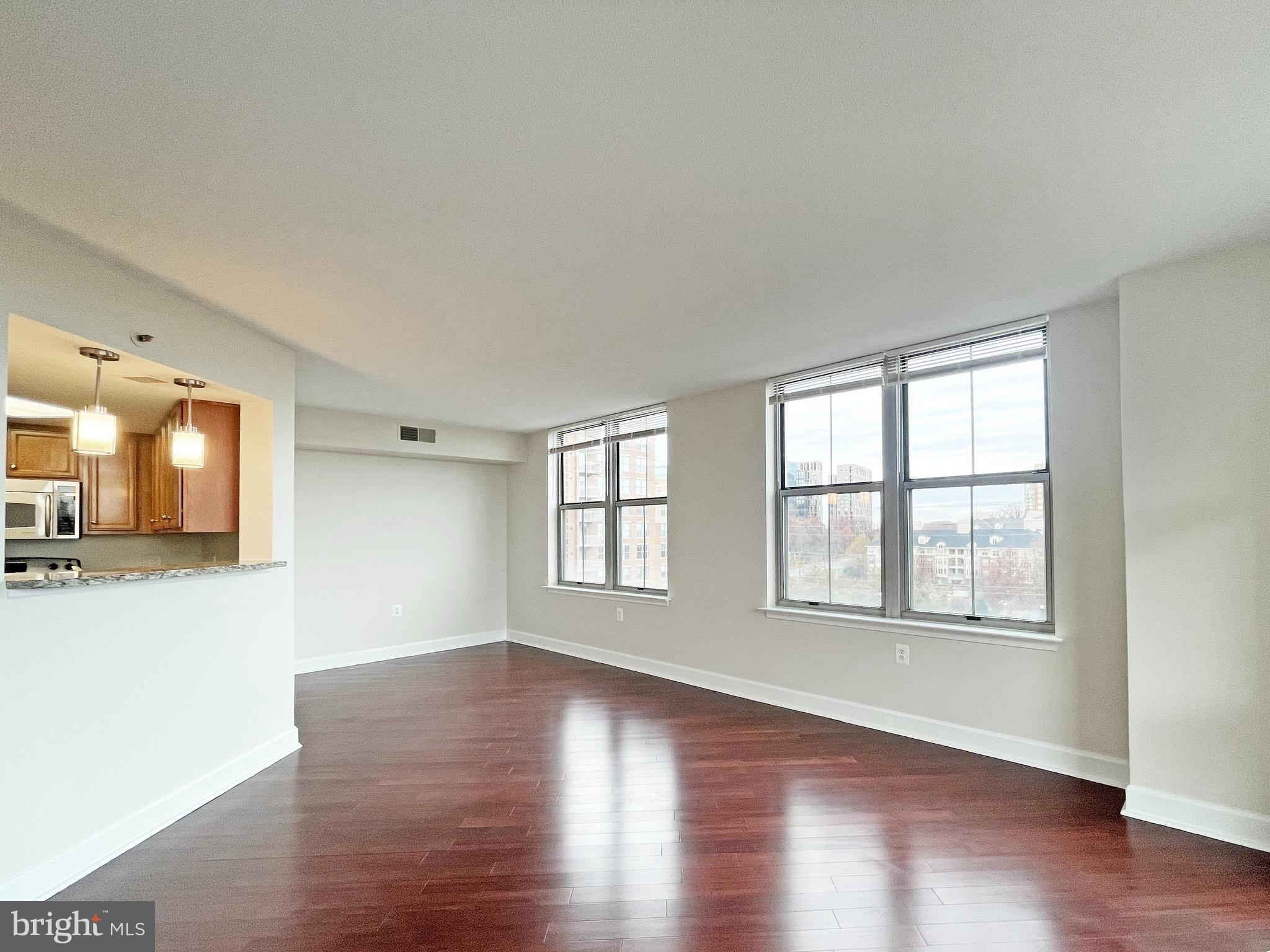 CARLTON HOUSE - Residential Lease