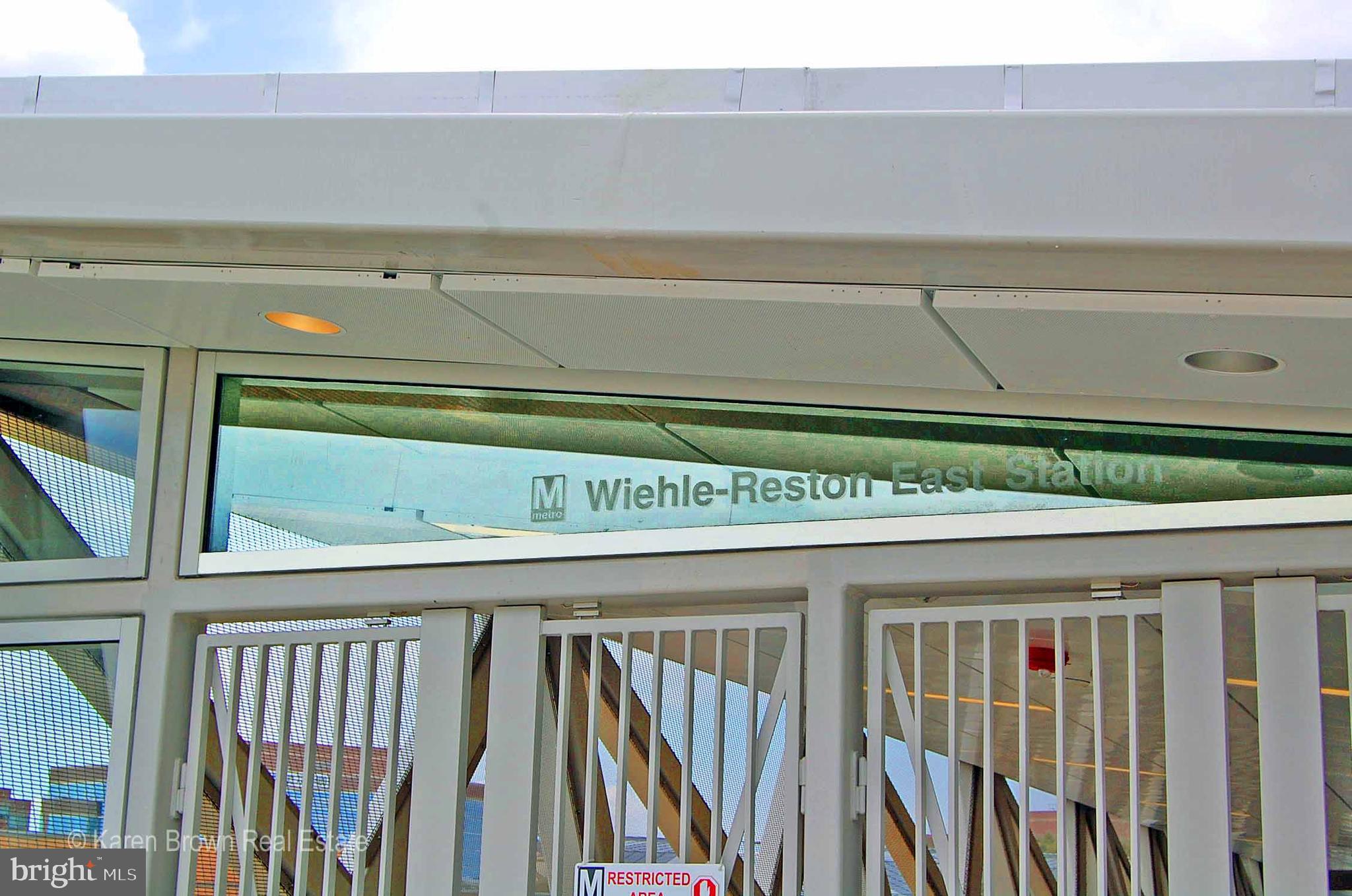 CARLTON HOUSE - Residential Lease