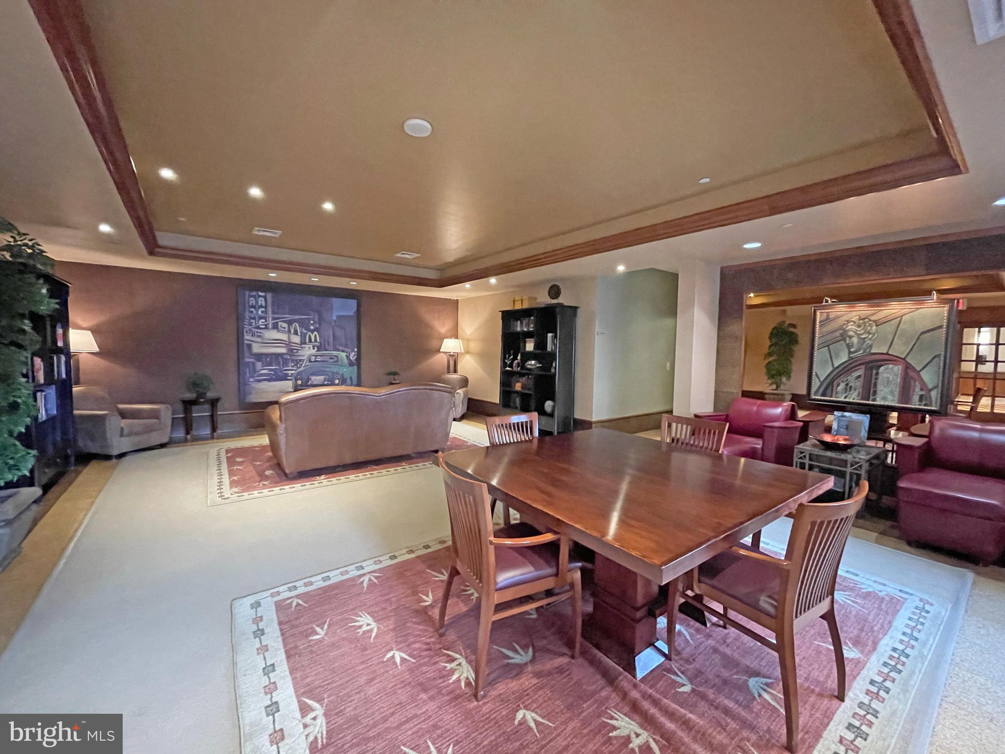 CARLTON HOUSE - Residential Lease