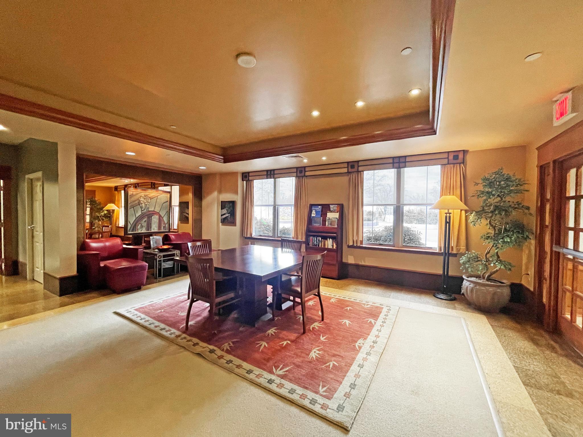 CARLTON HOUSE - Residential Lease