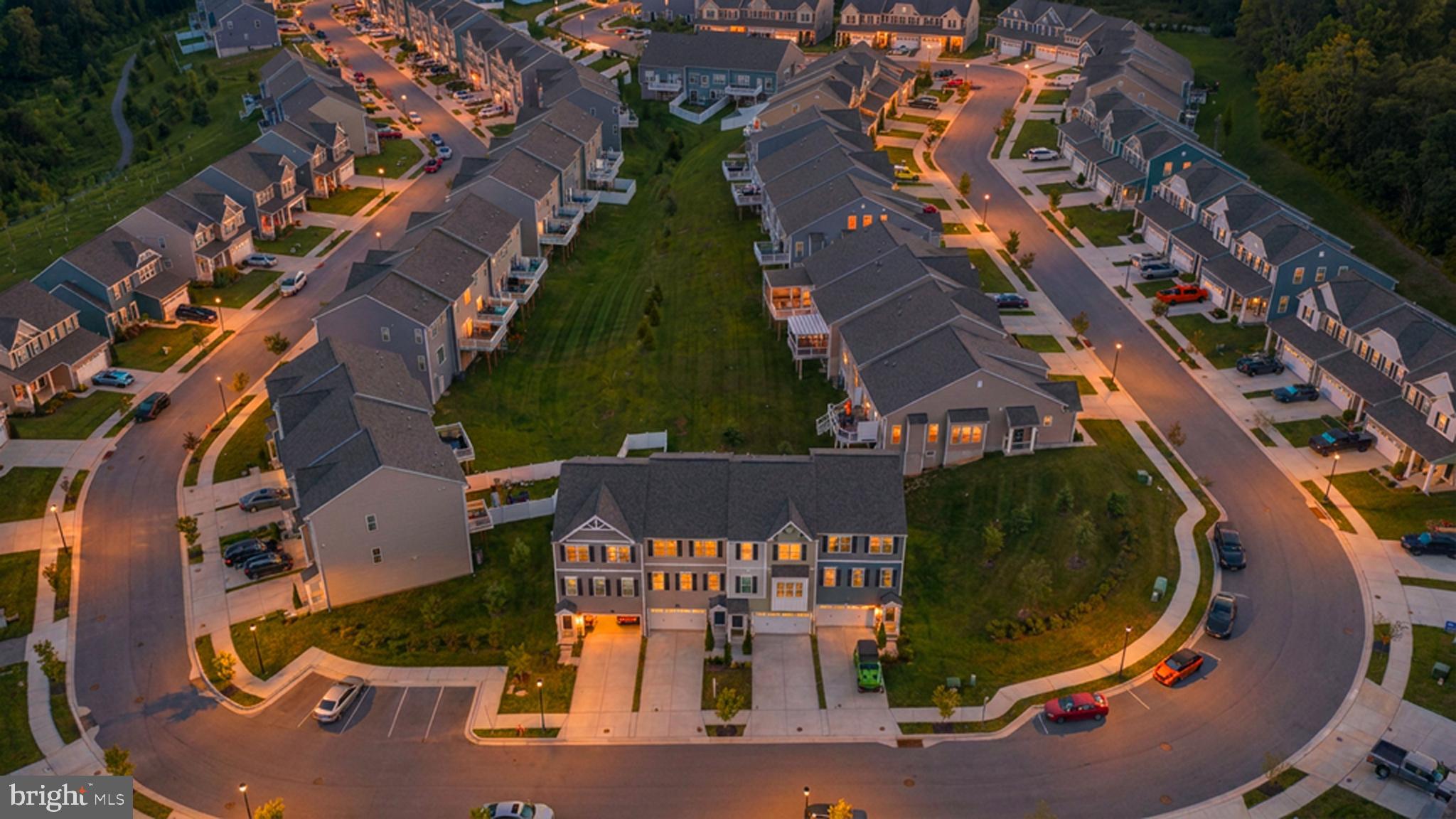 2807 TOWN VIEW CIRCLE