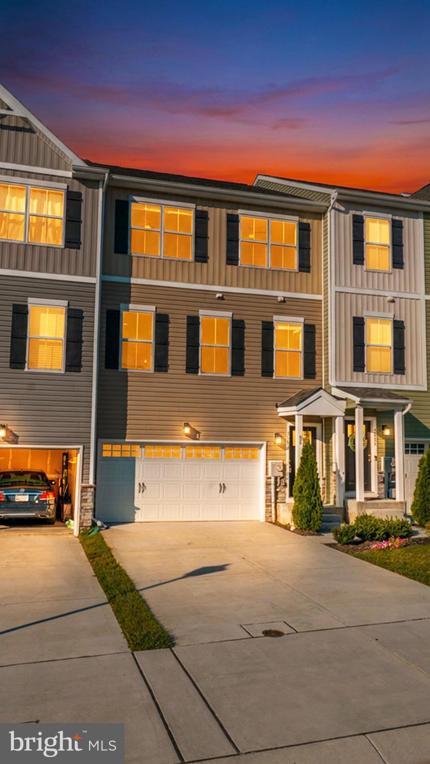 2807 TOWN VIEW CIRCLE