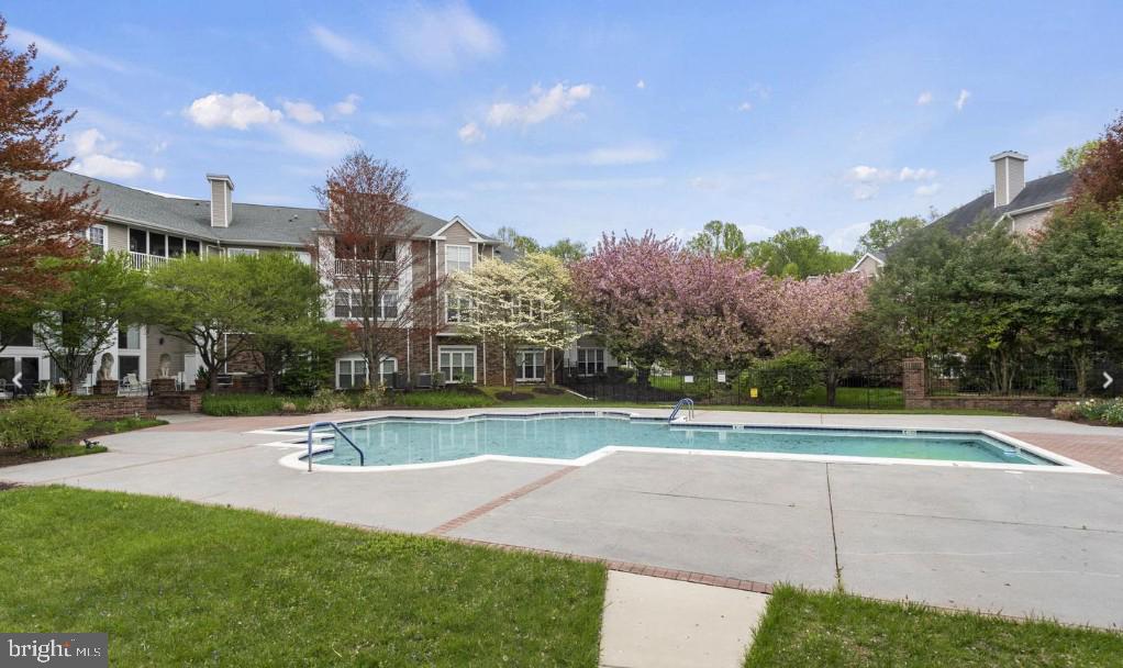 ENGLISH COUNTRY MANOR - Residential