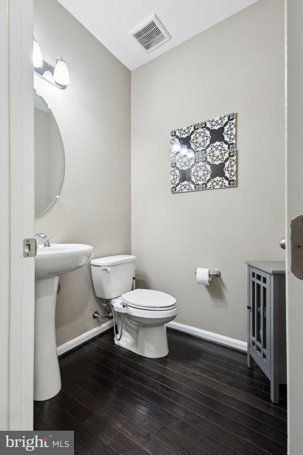 MADISON CRESCENT - Residential