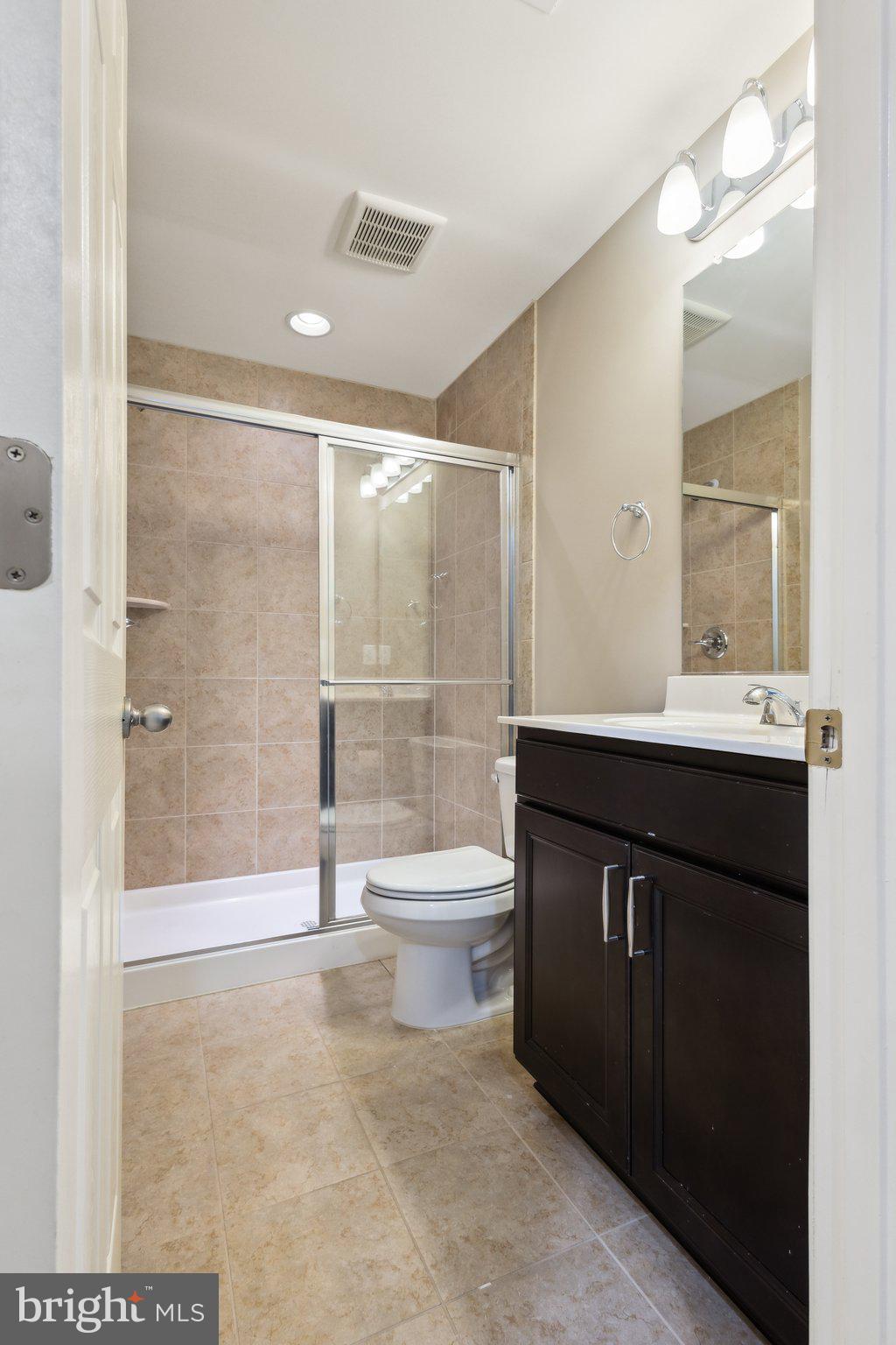 MADISON CRESCENT - Residential