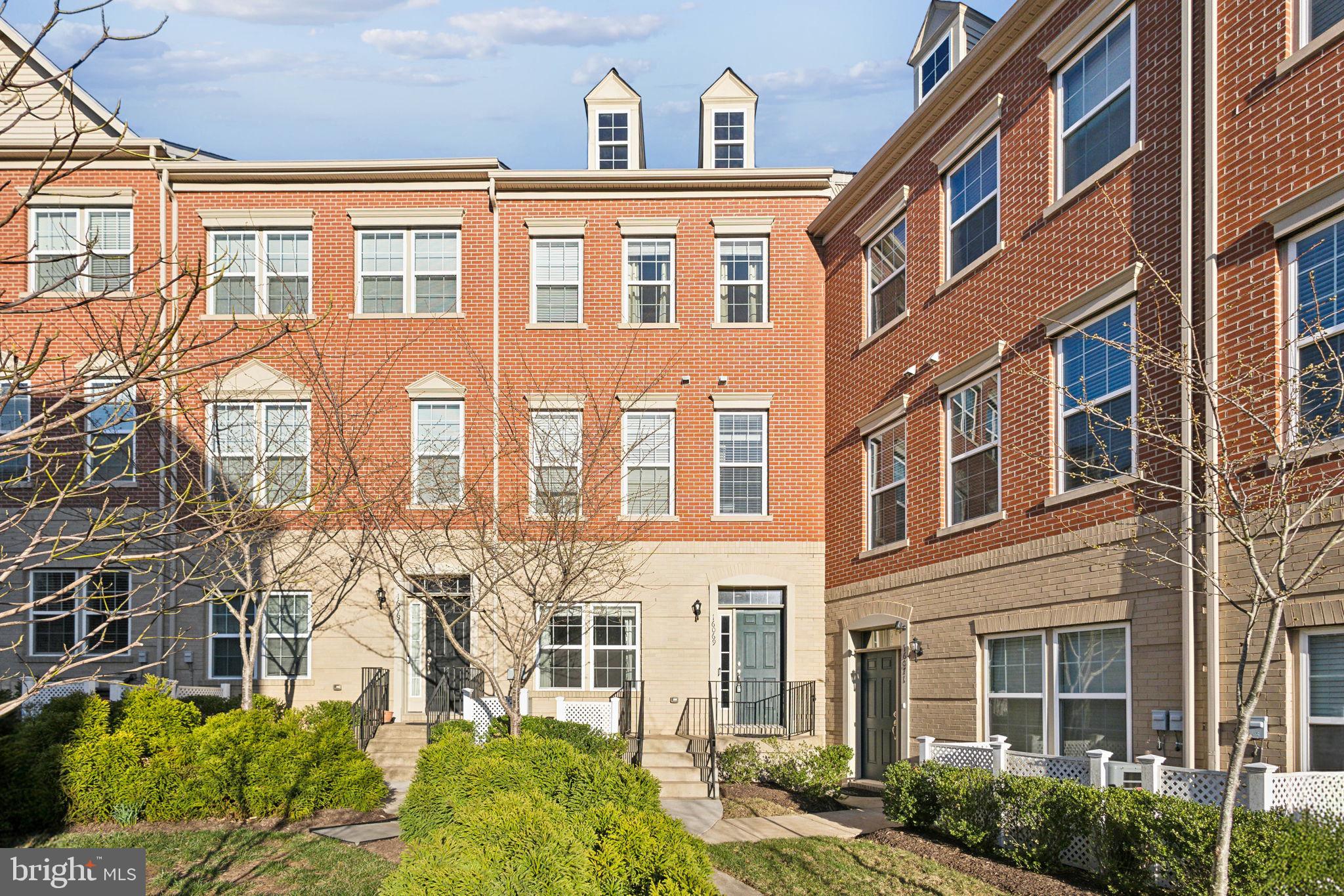 MADISON CRESCENT - Residential