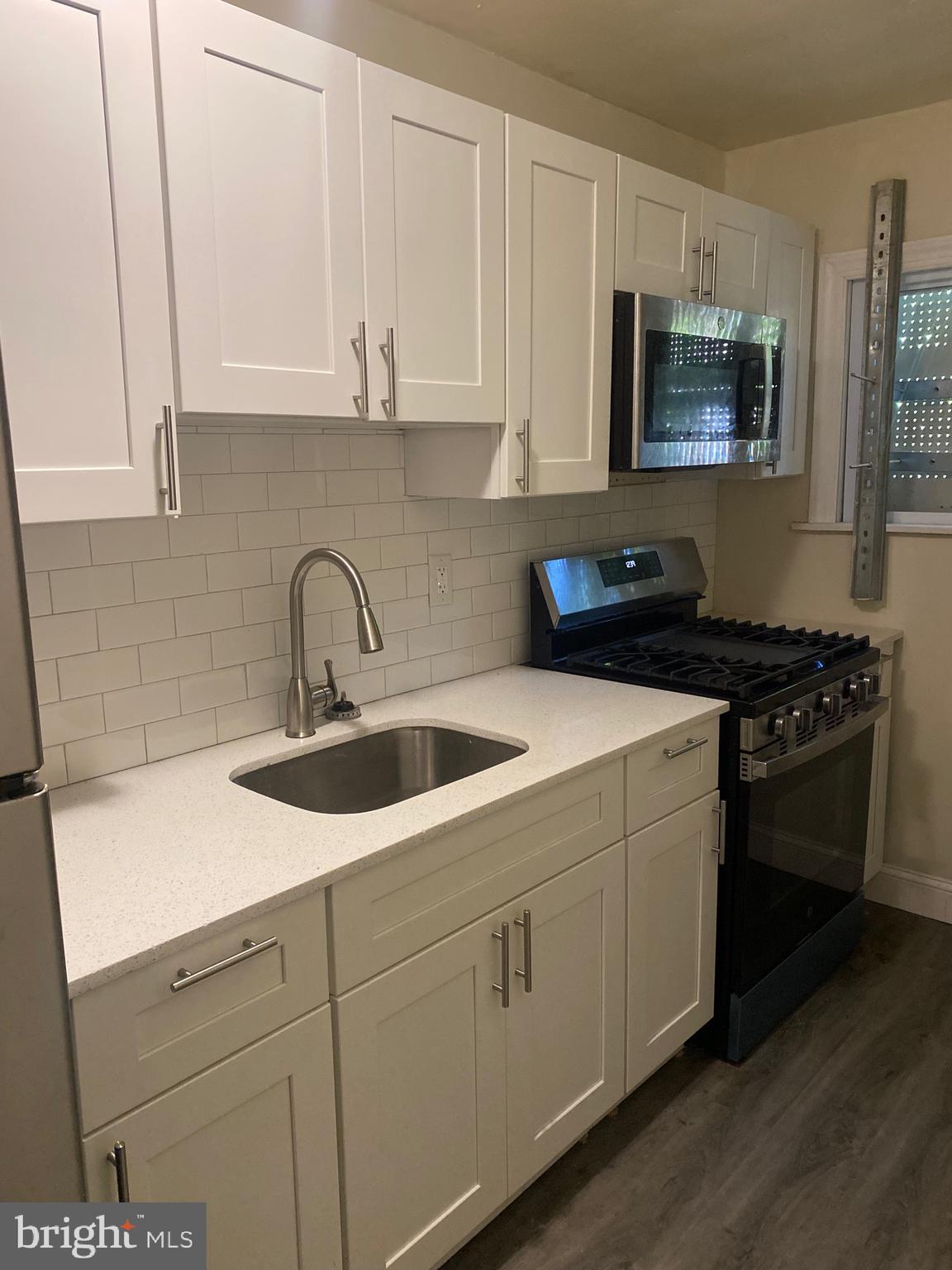 336 W 15TH STREET