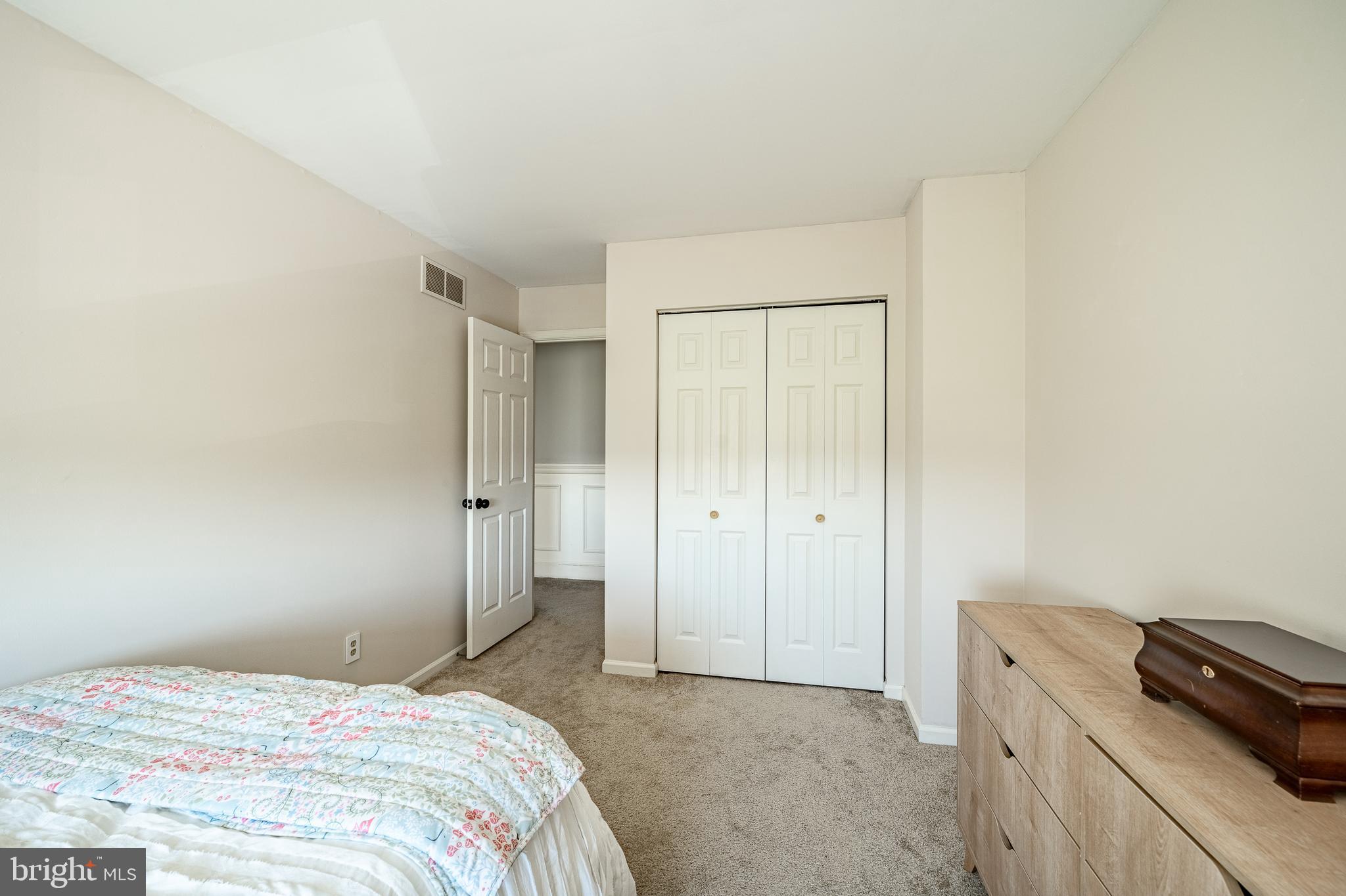 STRAWBERRY FIELDS - Residential